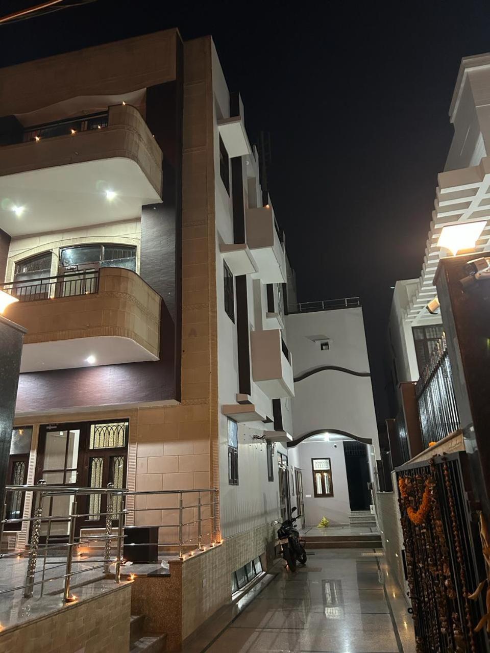 Hotel Raj Residency 3*
