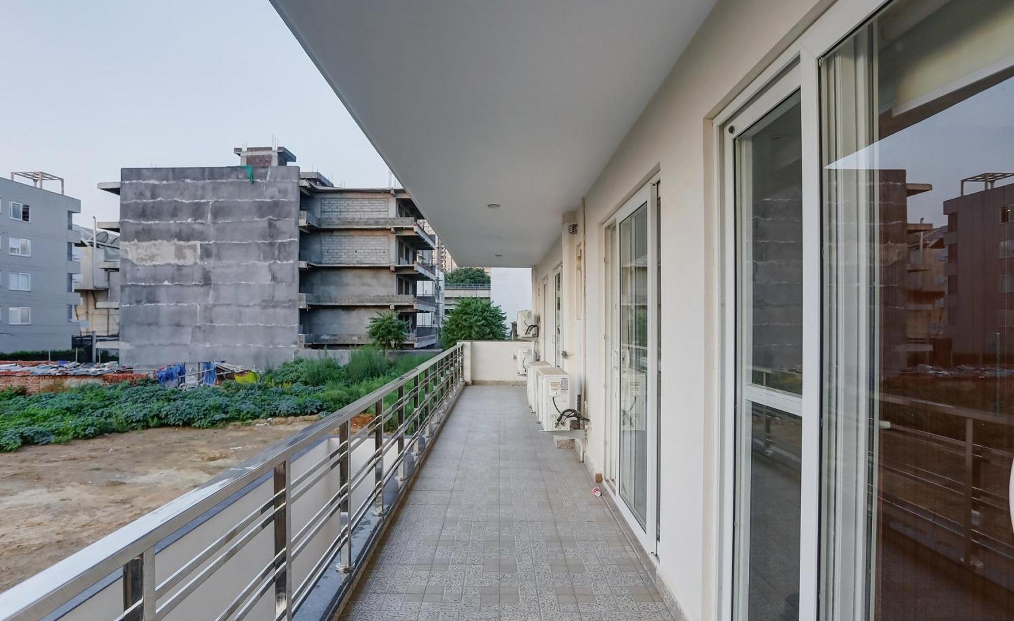 Hotel Collection O The Doors Near Appu Ghar Gurgaon