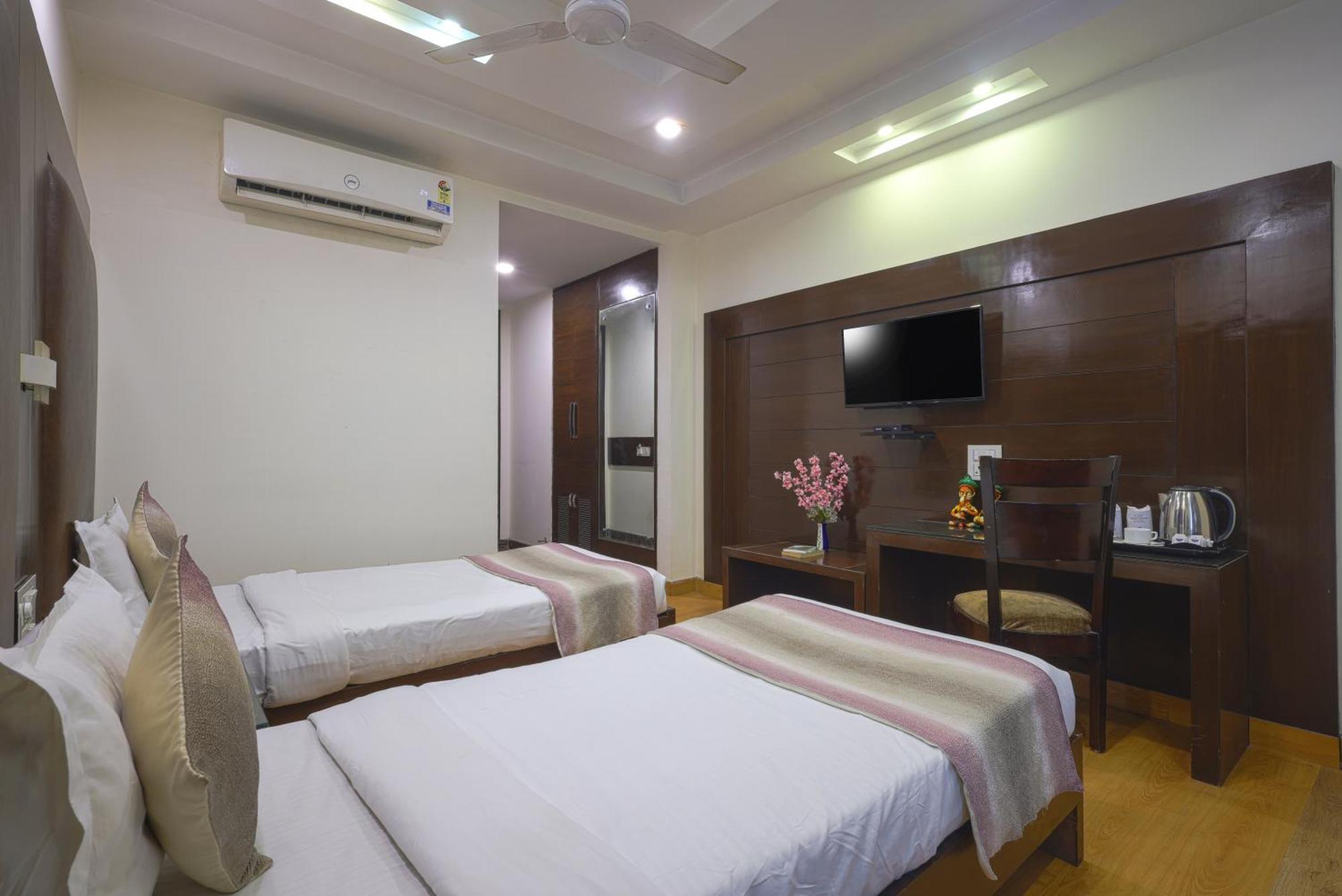 Hotel Haris Mg Road Gurugram Gurgaon