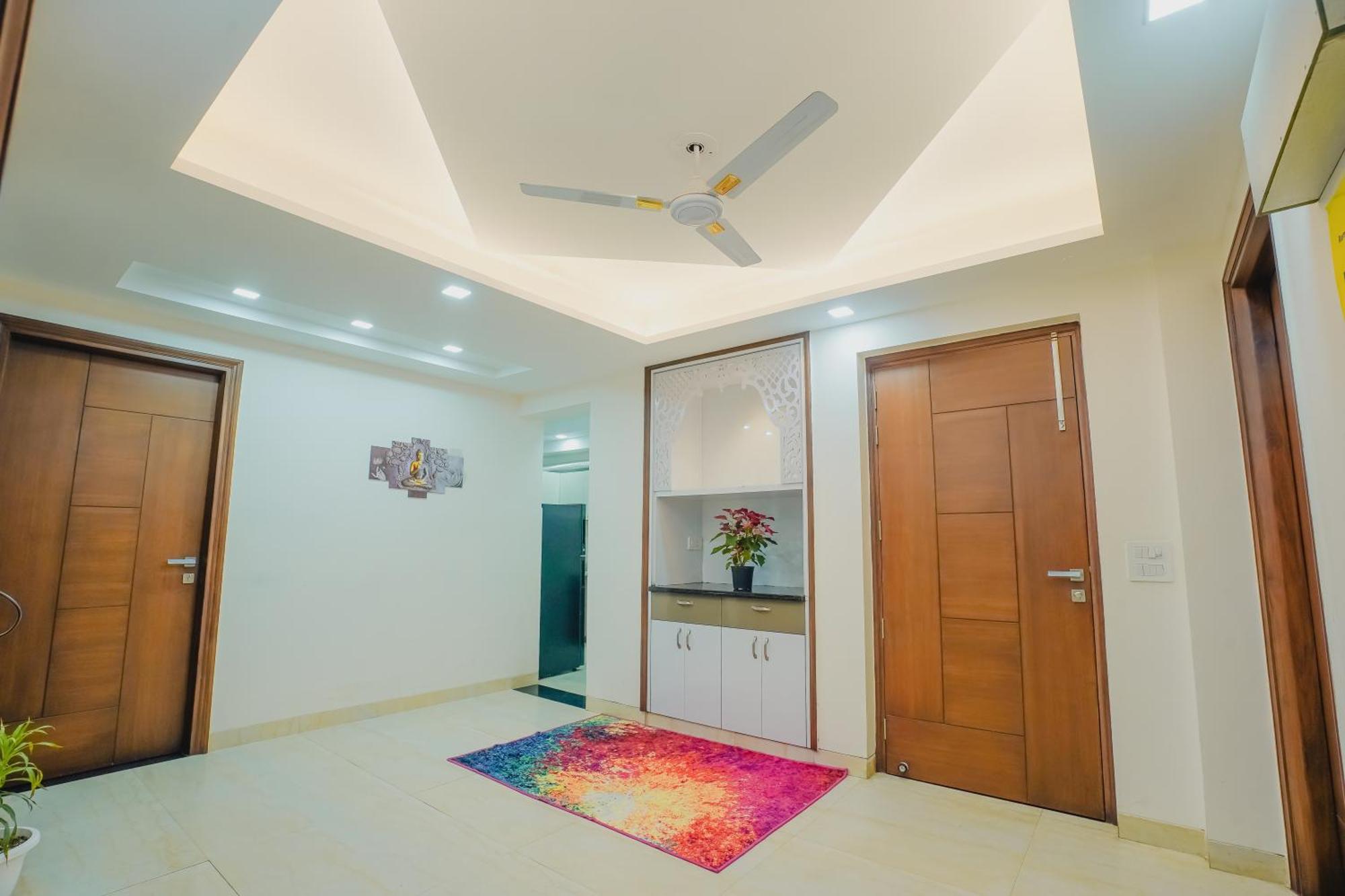 Lime Tree Golf Course Extension Nearby Grand Hyatt Homestay Gurgaon