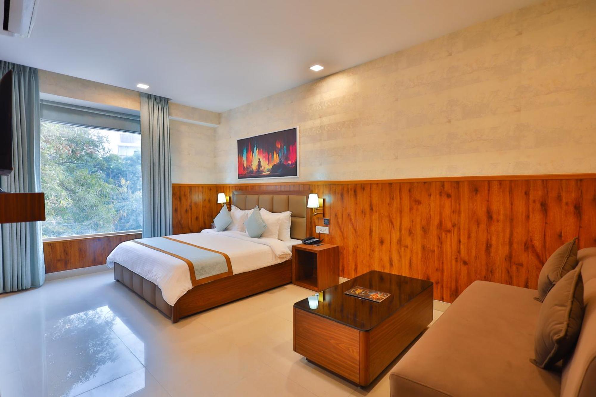 Clay Hotel, Sohna Road, Sector 49, Gurugram * Gurgaon