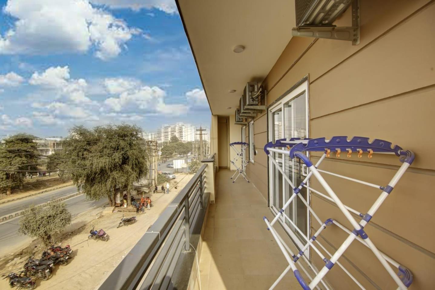 Apartment Limewood Stay-gold 1 Bhk Artemis Hospital