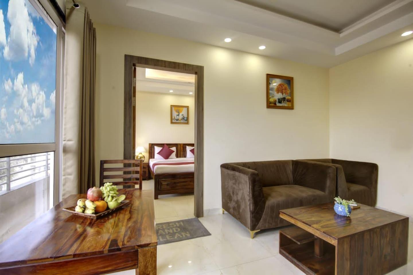 Limewood Stay-gold 1 Bhk Artemis Hospital