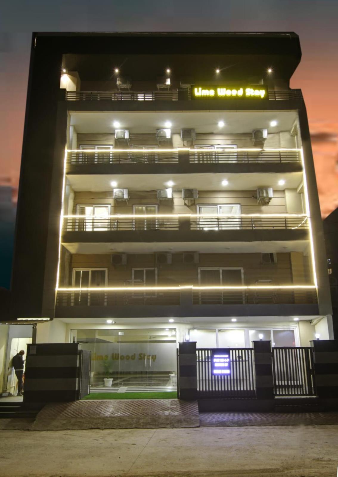 Limewood Stay-gold 1 Bhk Artemis Hospital *