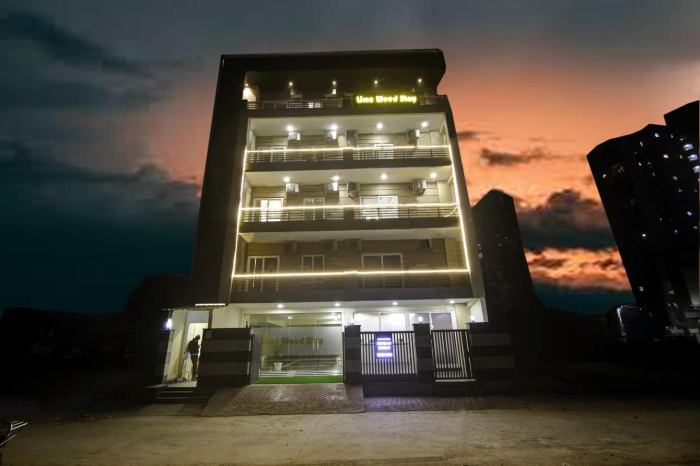 Limewood Stay-gold 1 Bhk Artemis Hospital