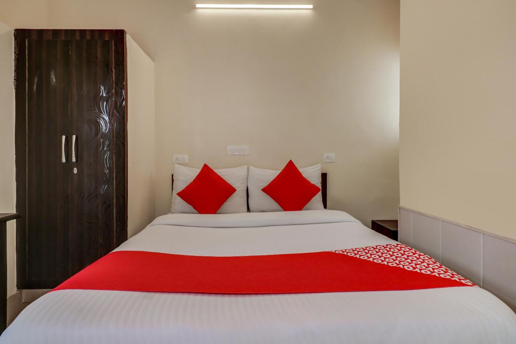 O Sapphire Near Omaxe Mall 4*