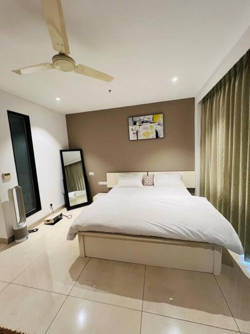 Luxury Key 4 * Gurgaon