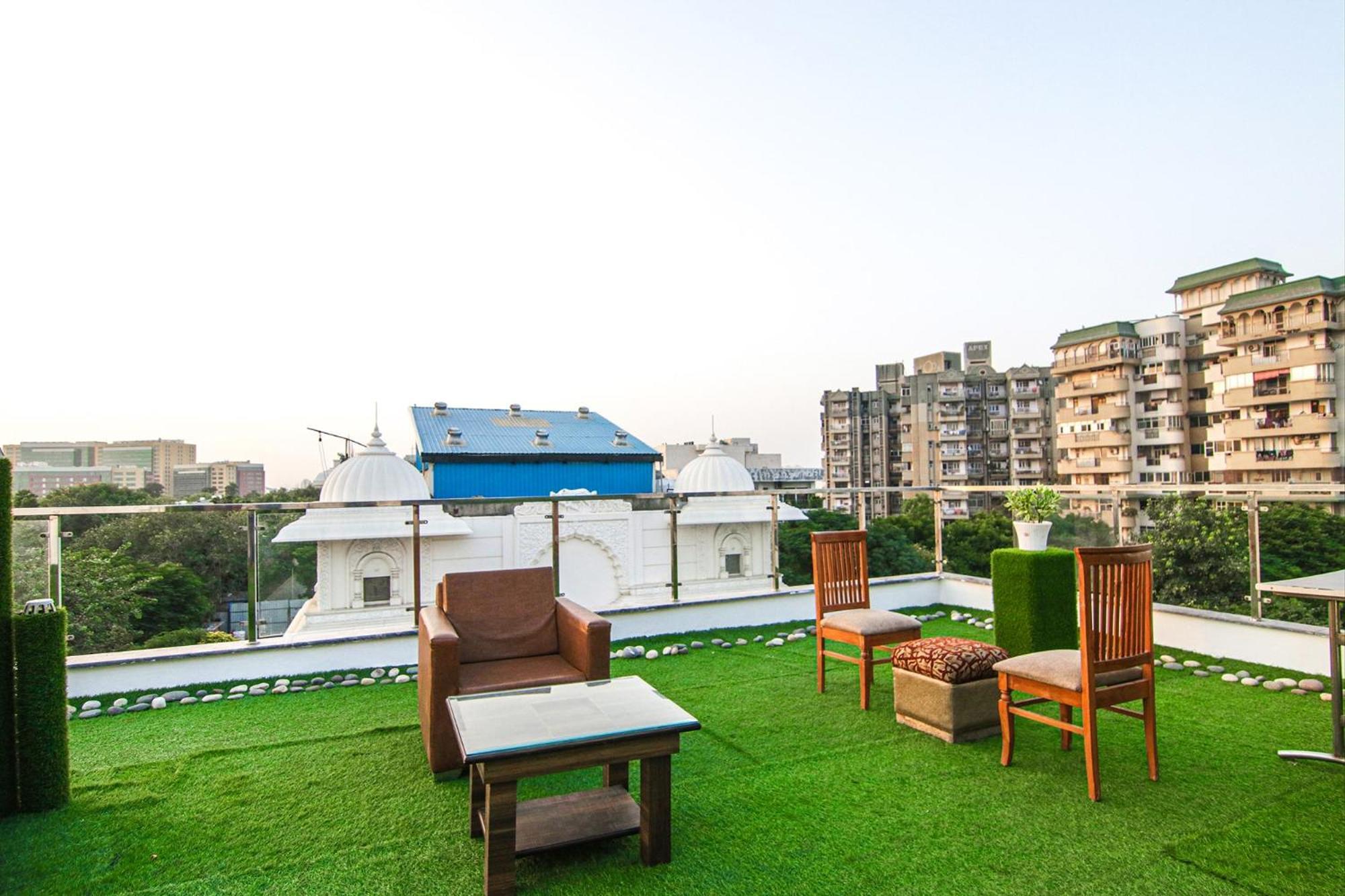 Homefort - Sector 45 Near Cyber Park & Artemis Hospital Hotel Gurgaon
