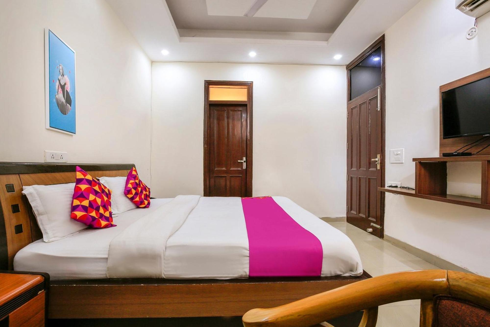 Hotel O Crystal Residency 3*