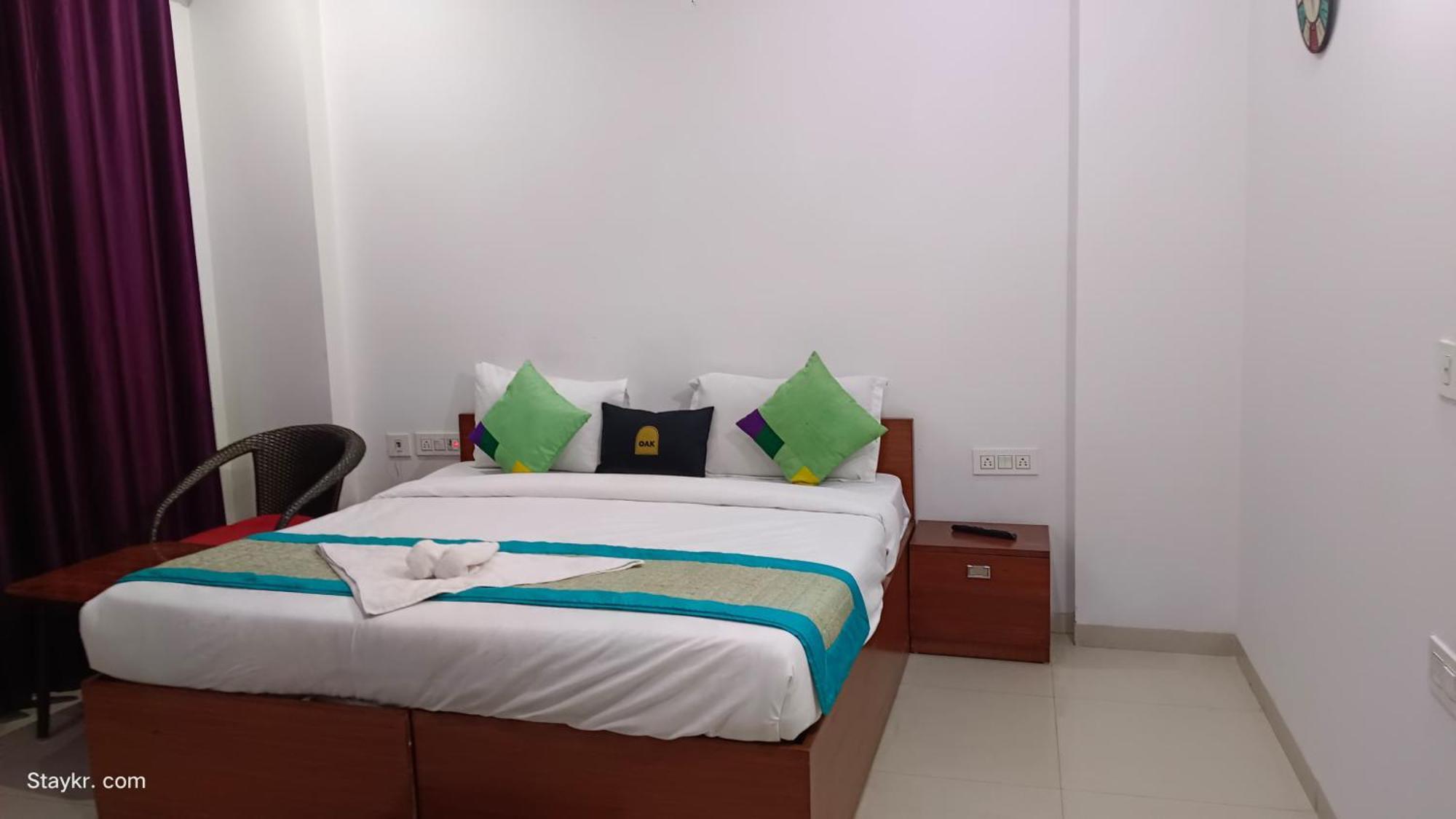 White House In Hotel Gurgaon