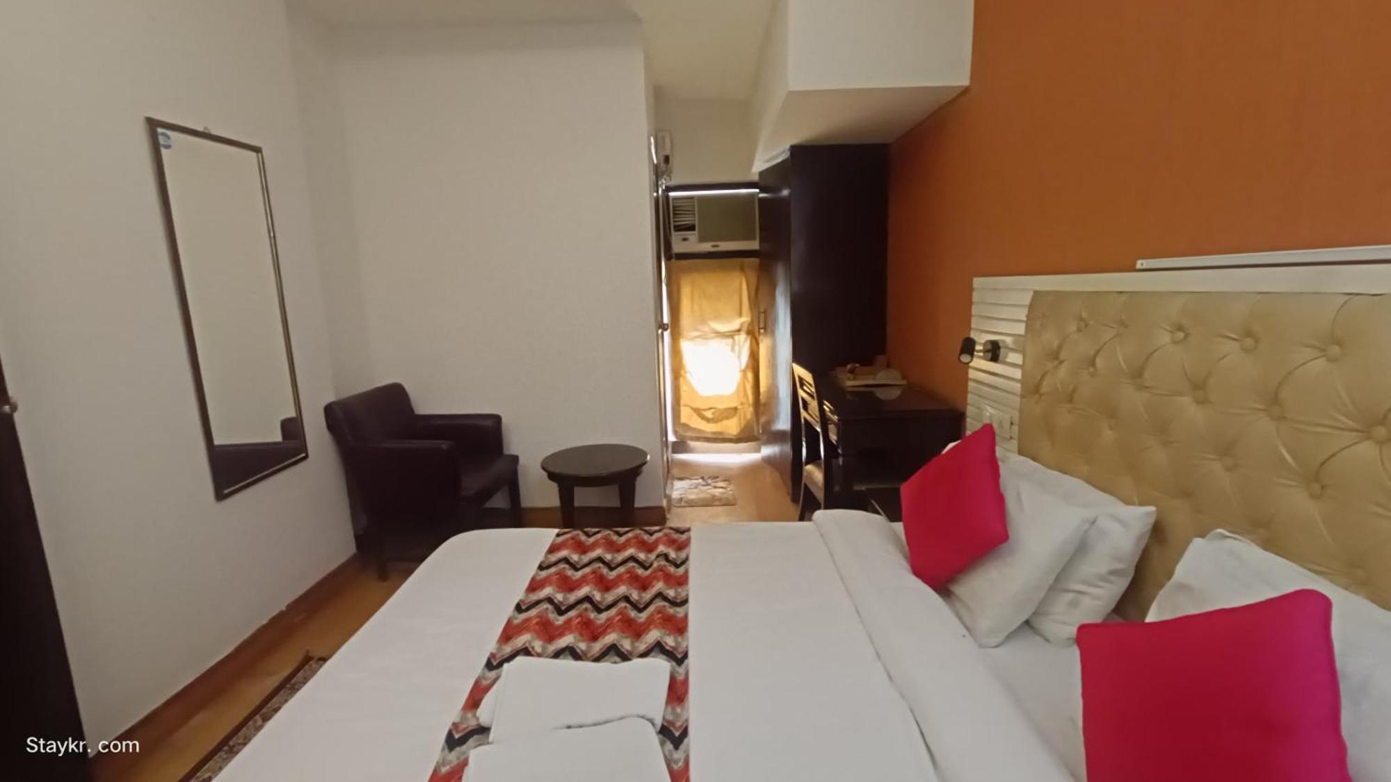 Hotel White House In 4*