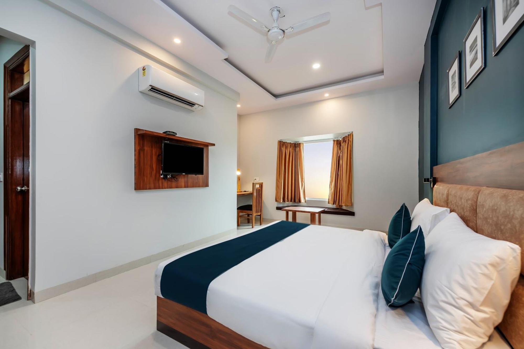 O Earth Near Bestech Central Square Mall Hotel Gurgaon
