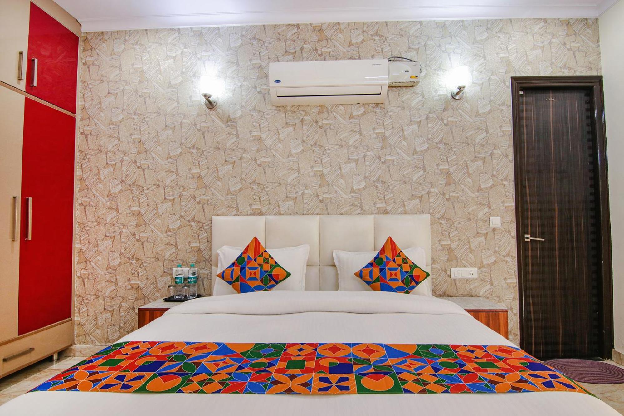 Hotel Homefort - Sector 45 Near Cyber Park & Artemis Hospital