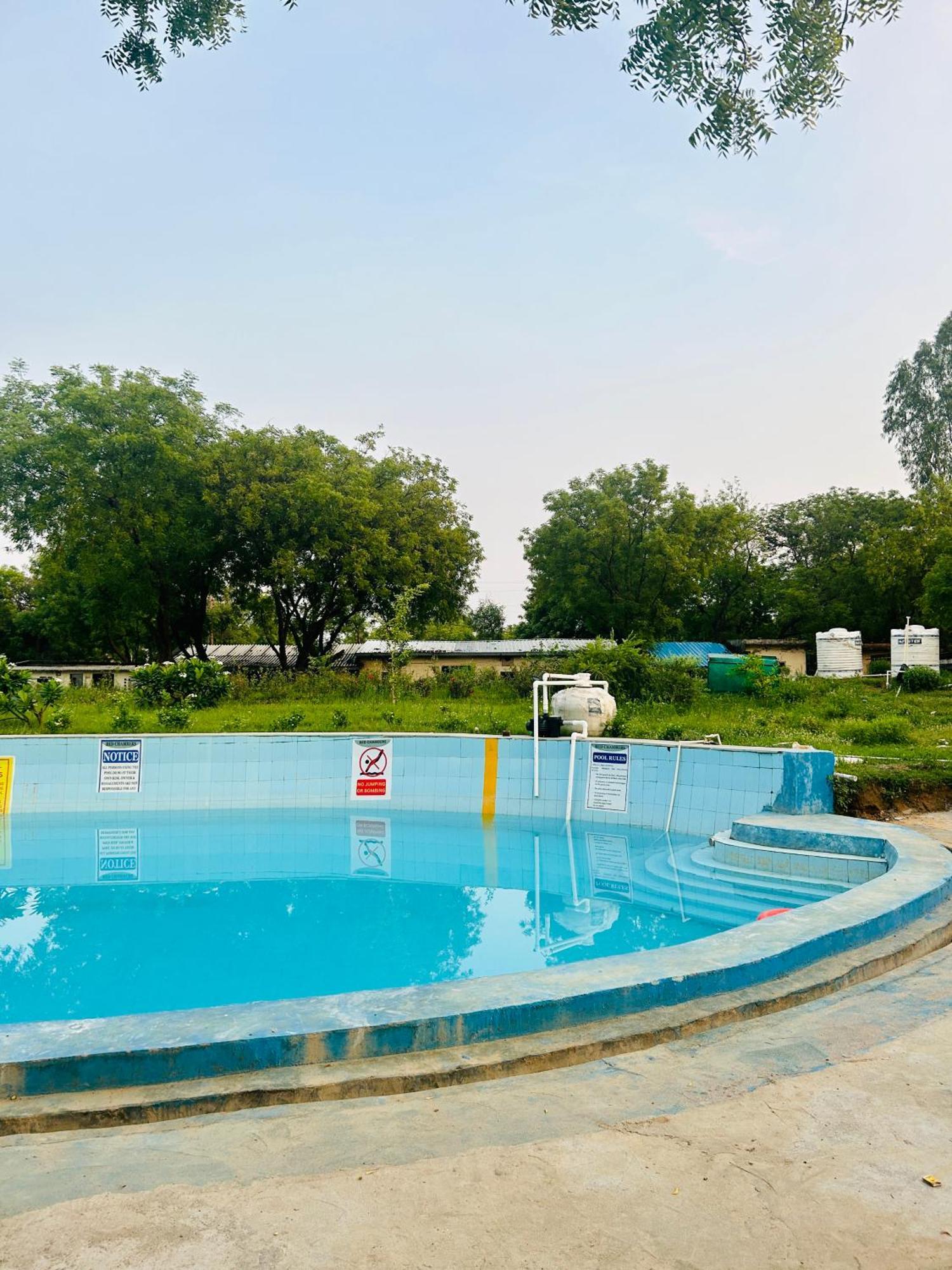 Farm stay Willow Woods Farmhouse Gurgaon