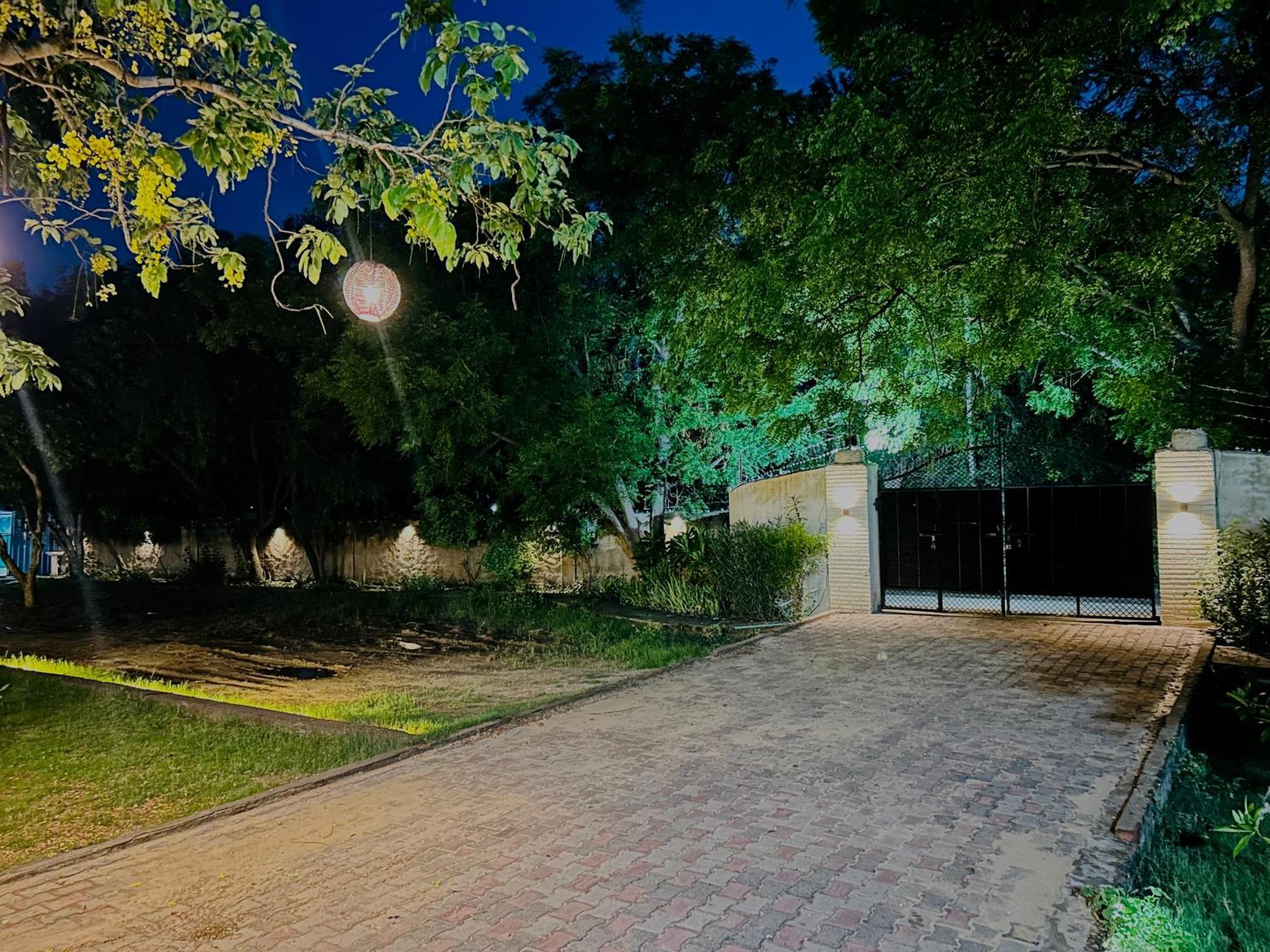 Willow Woods Farmhouse Farm stay