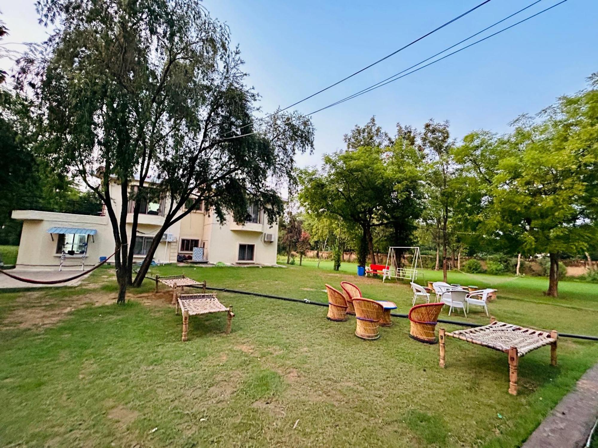 Farm stay Willow Woods Farmhouse *