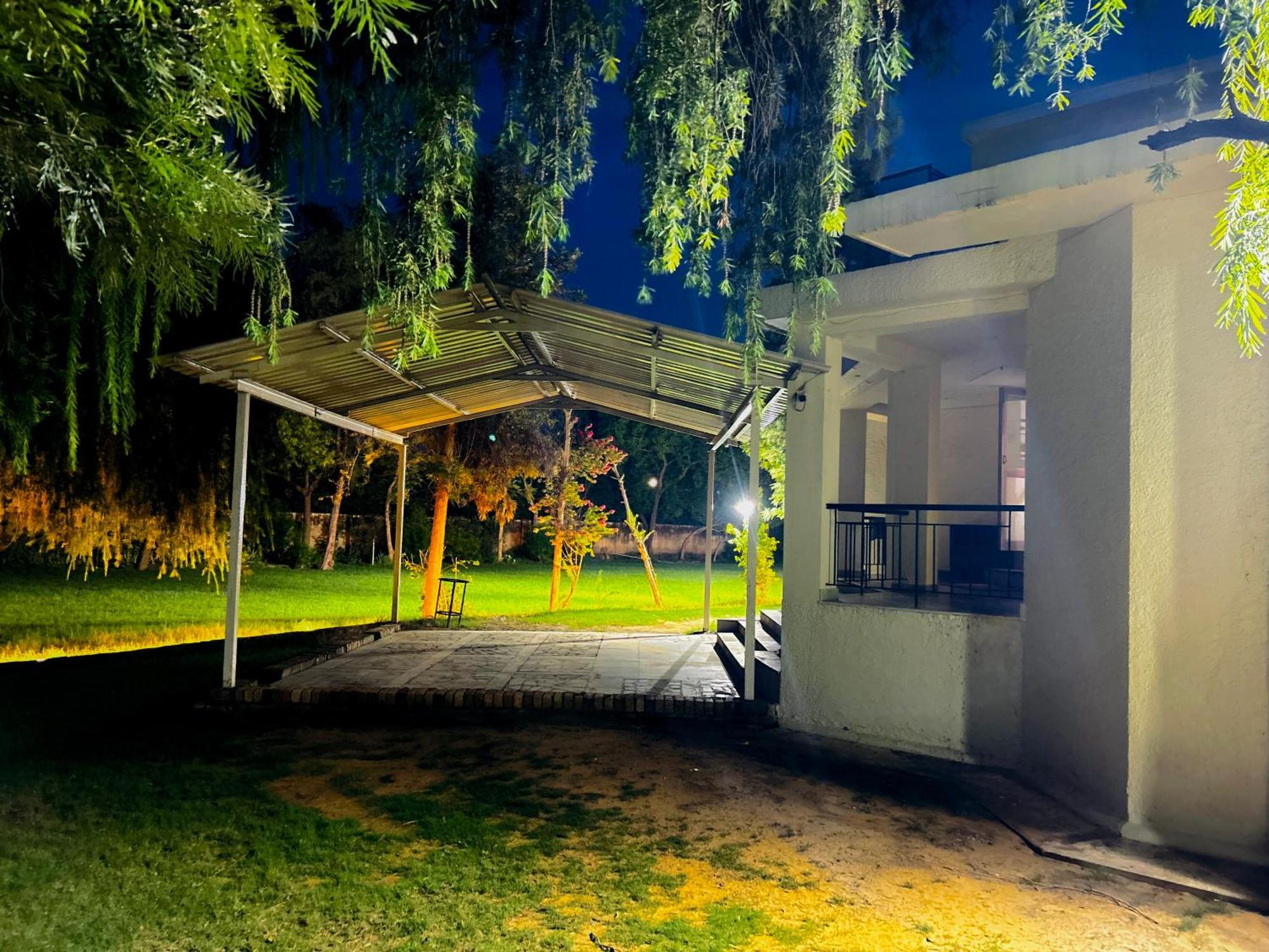 Willow Woods Farmhouse *