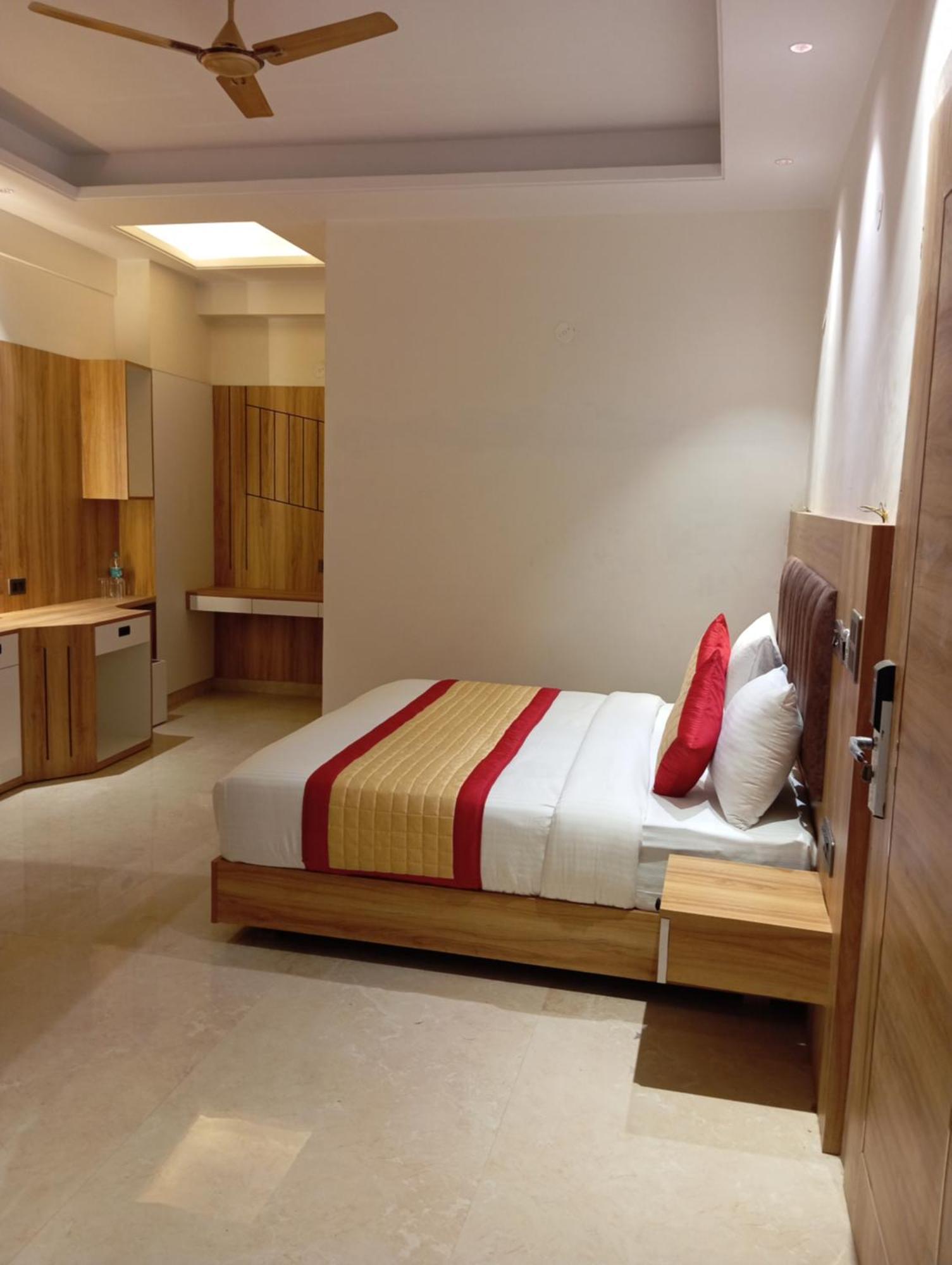 Hotel Masaga By Qcent, Gurugram