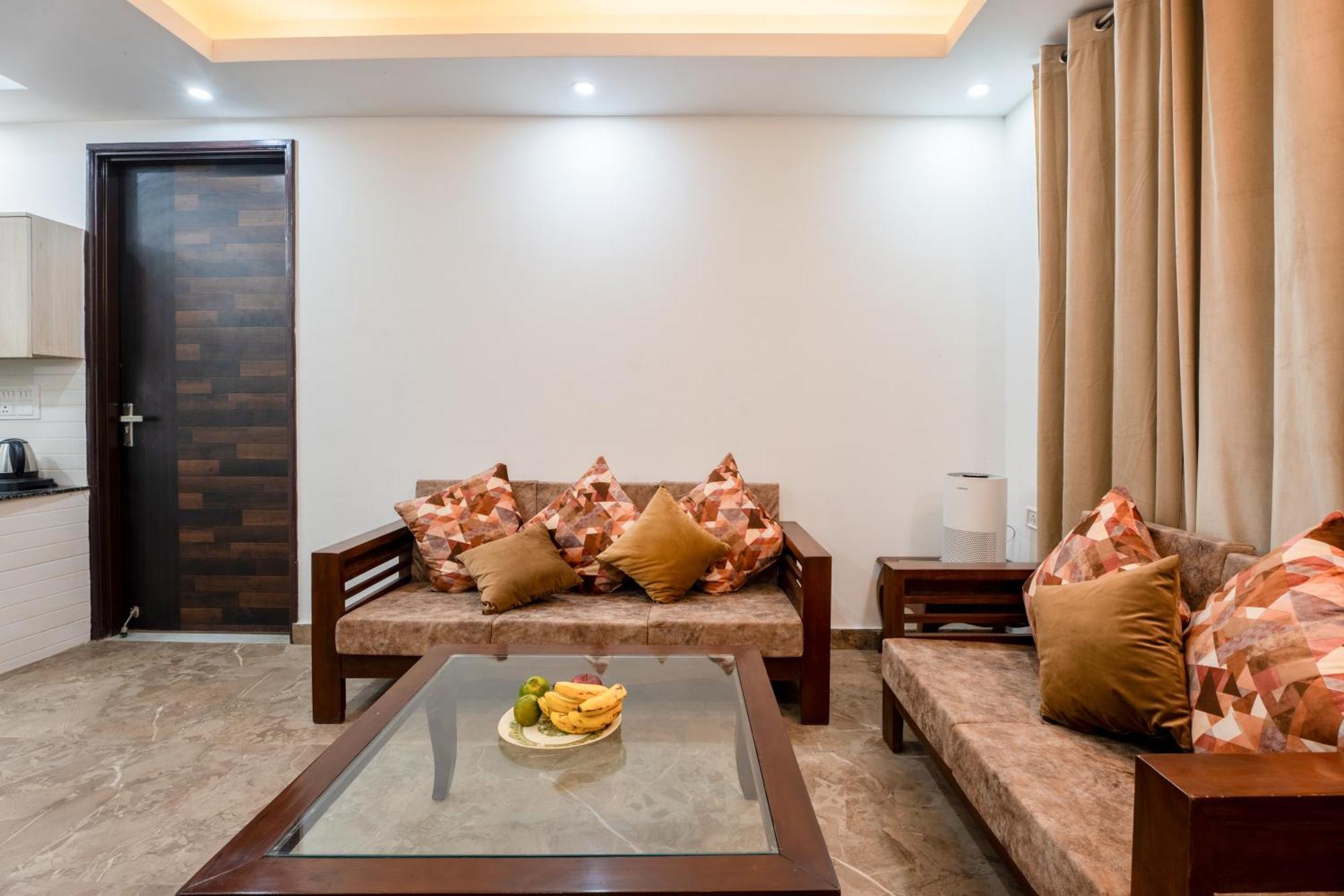 Hotel Plum Tree