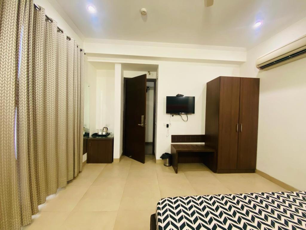 Ys Residence- Alpina Gurgaon