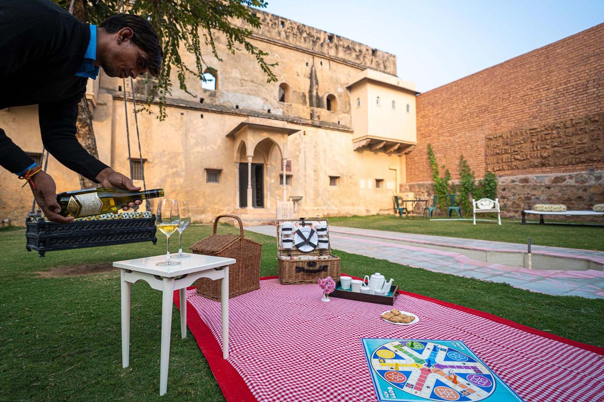 Khohar Haveli With Complimentary Breakfast And Outdoor Pool