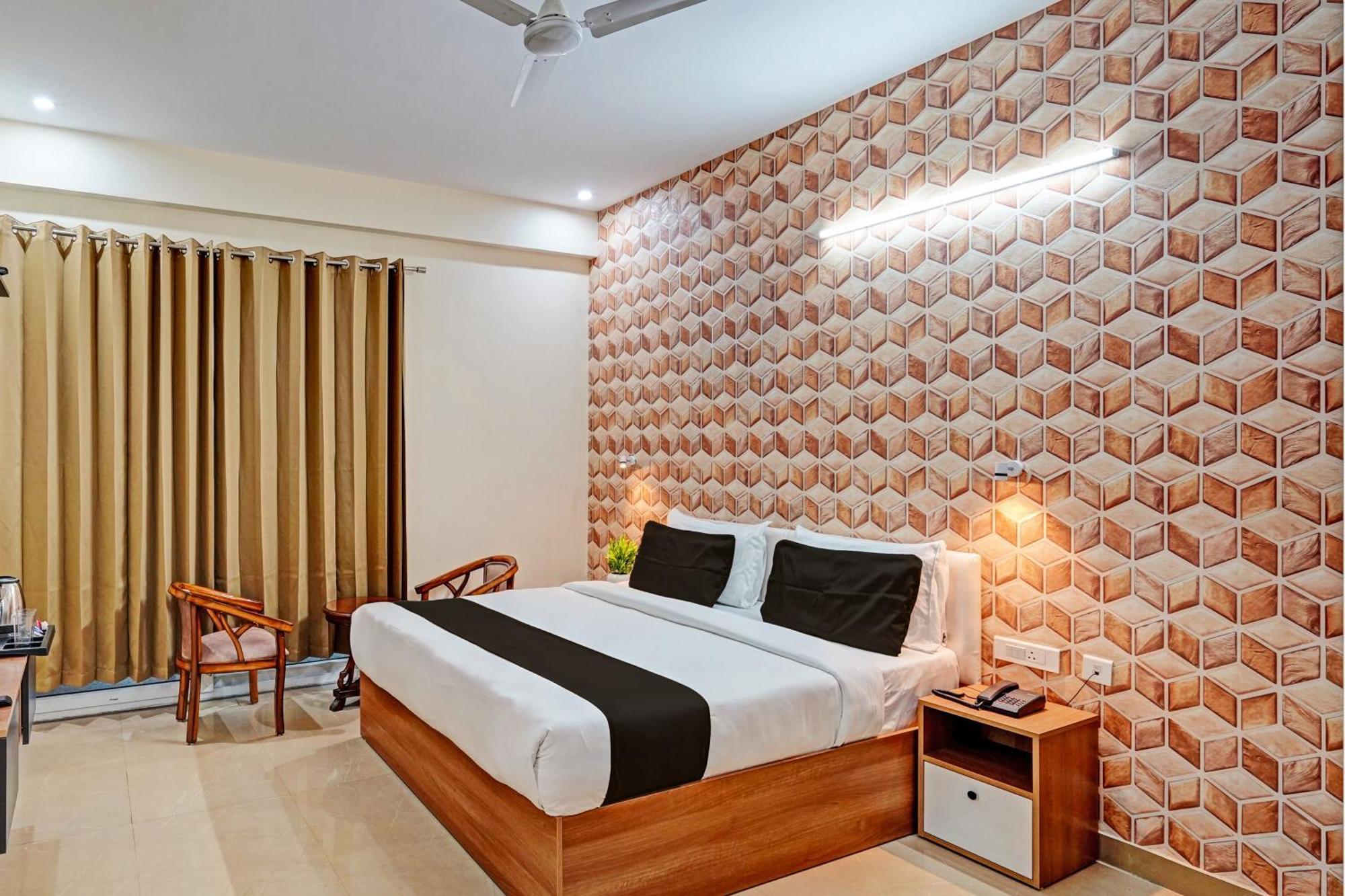 Townhouse Akshay Hotel 4*
