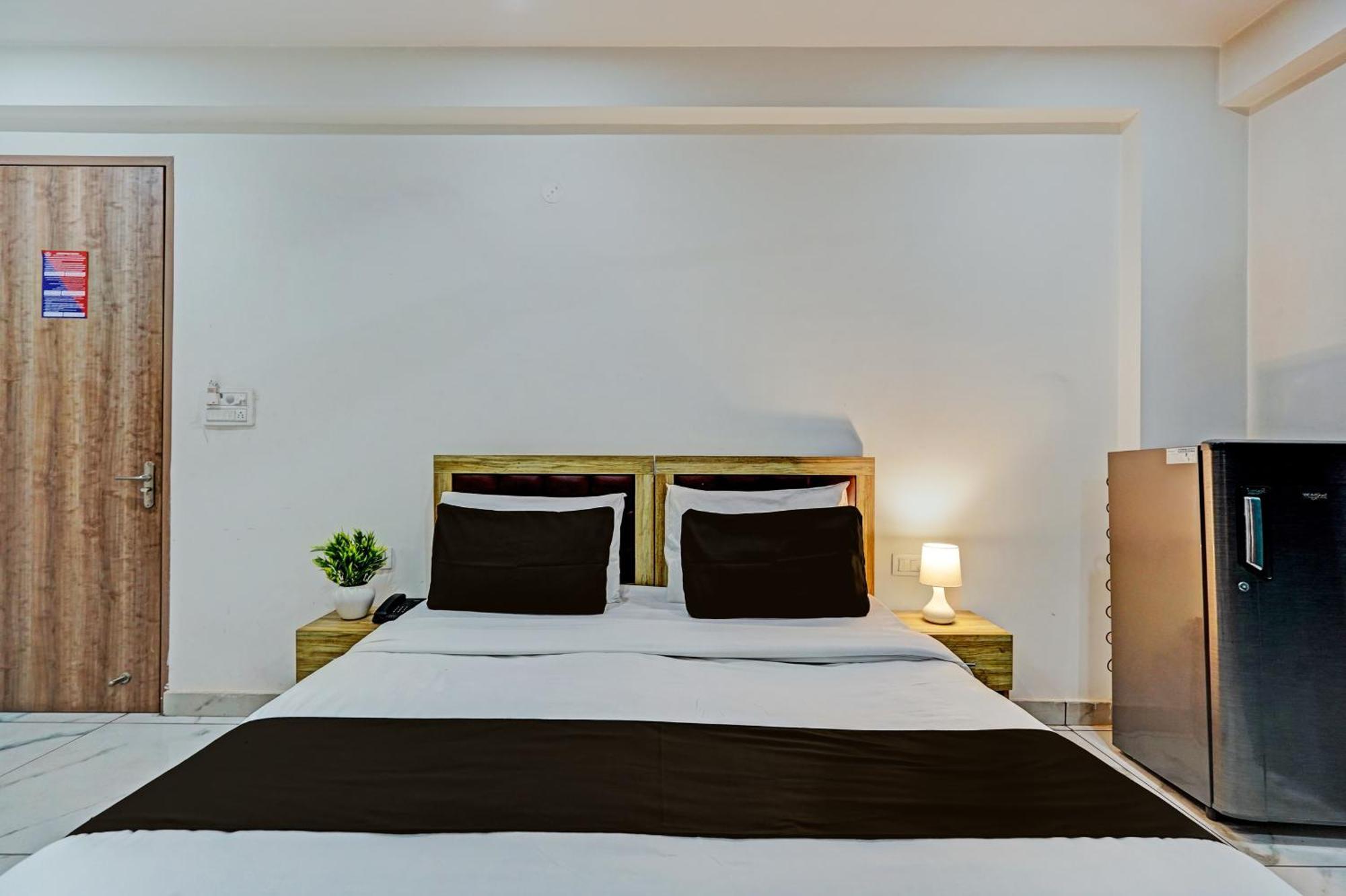Townhouse Akshay Hotel