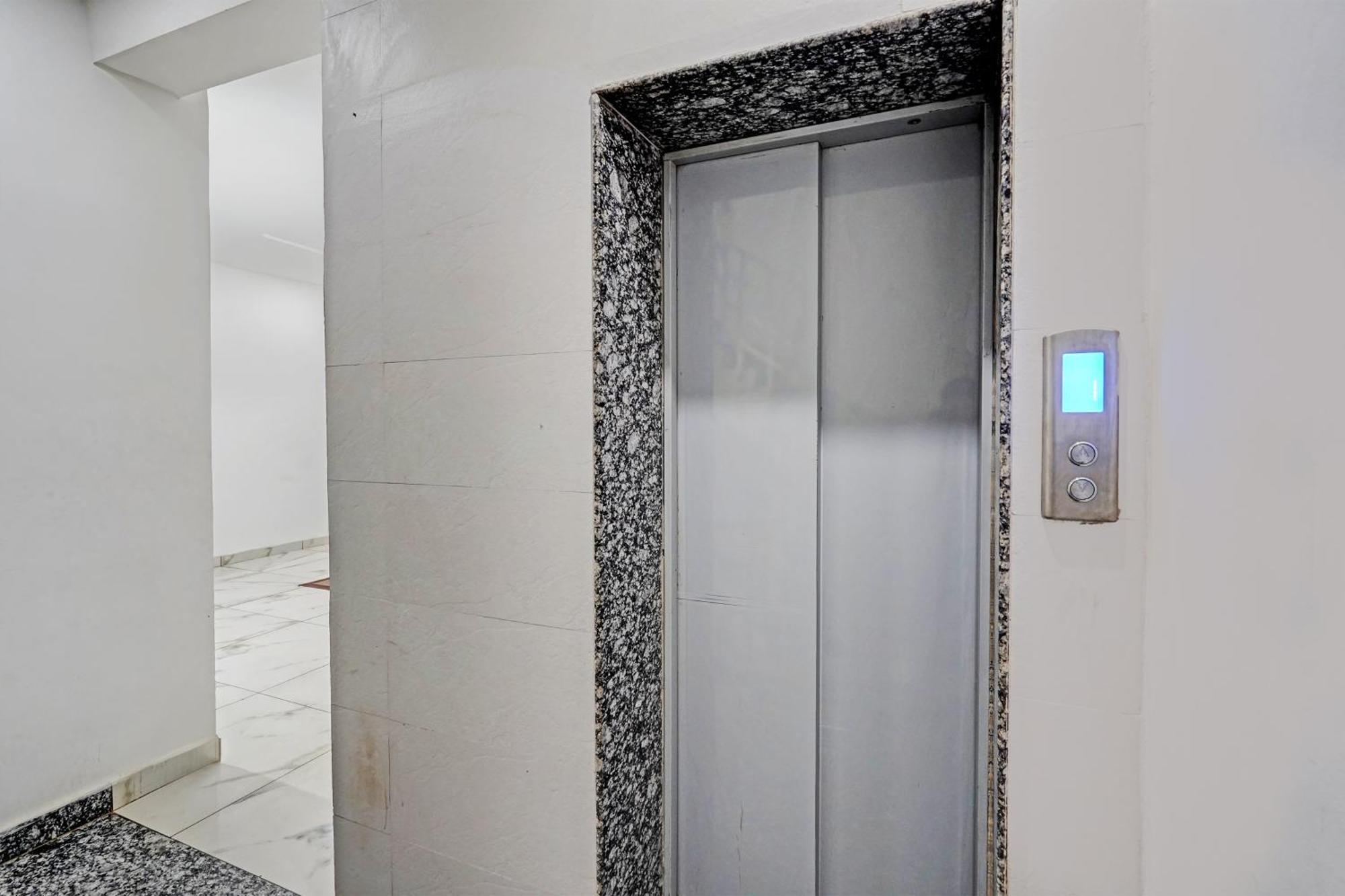 Townhouse Akshay Hotel