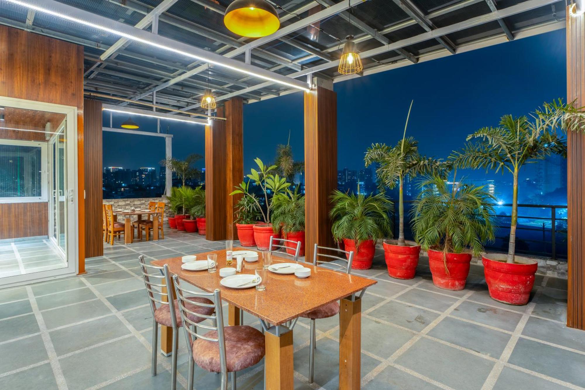 Hotel Plum Tree Gurgaon