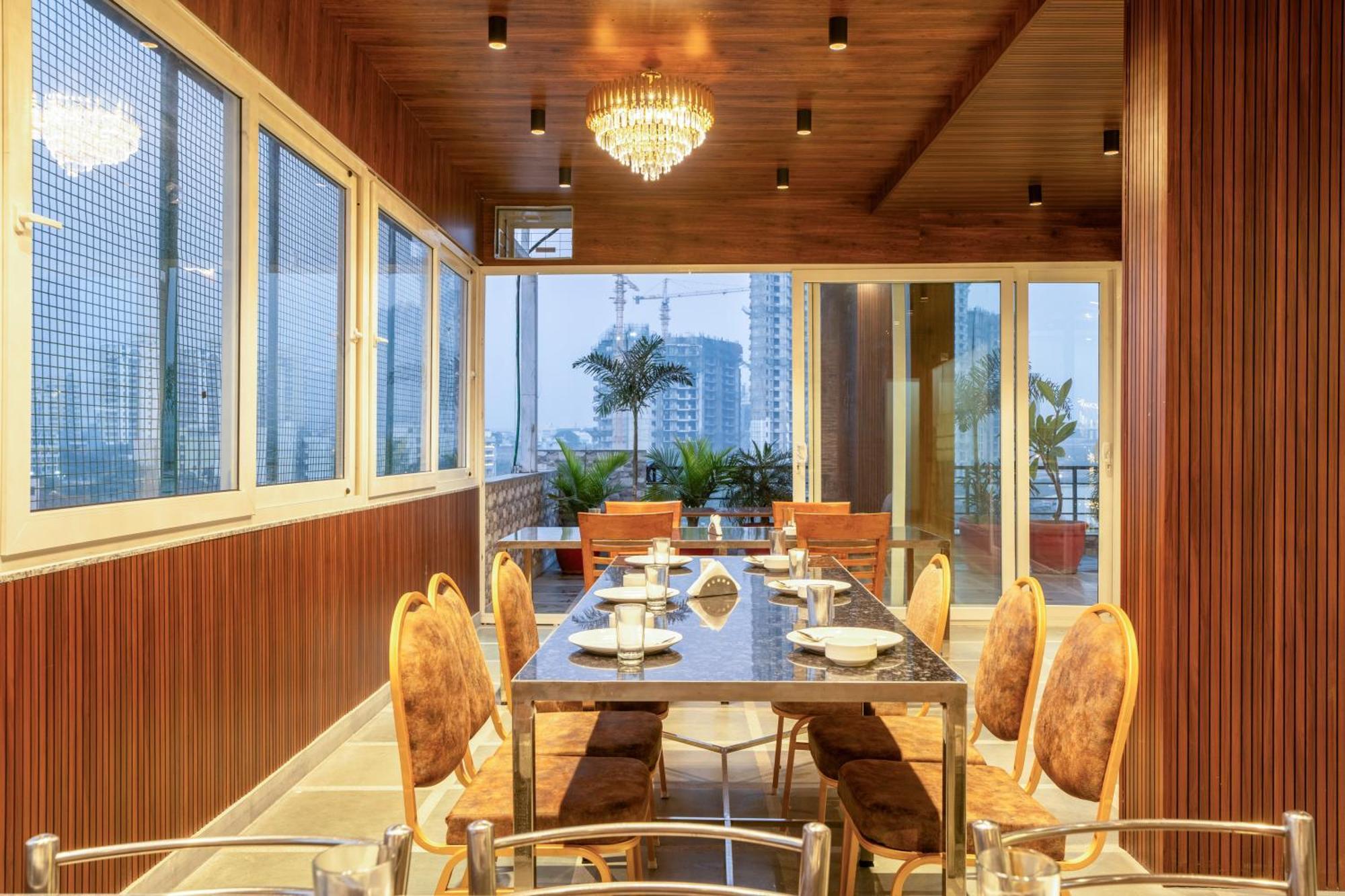 Plum Tree Hotel Gurgaon