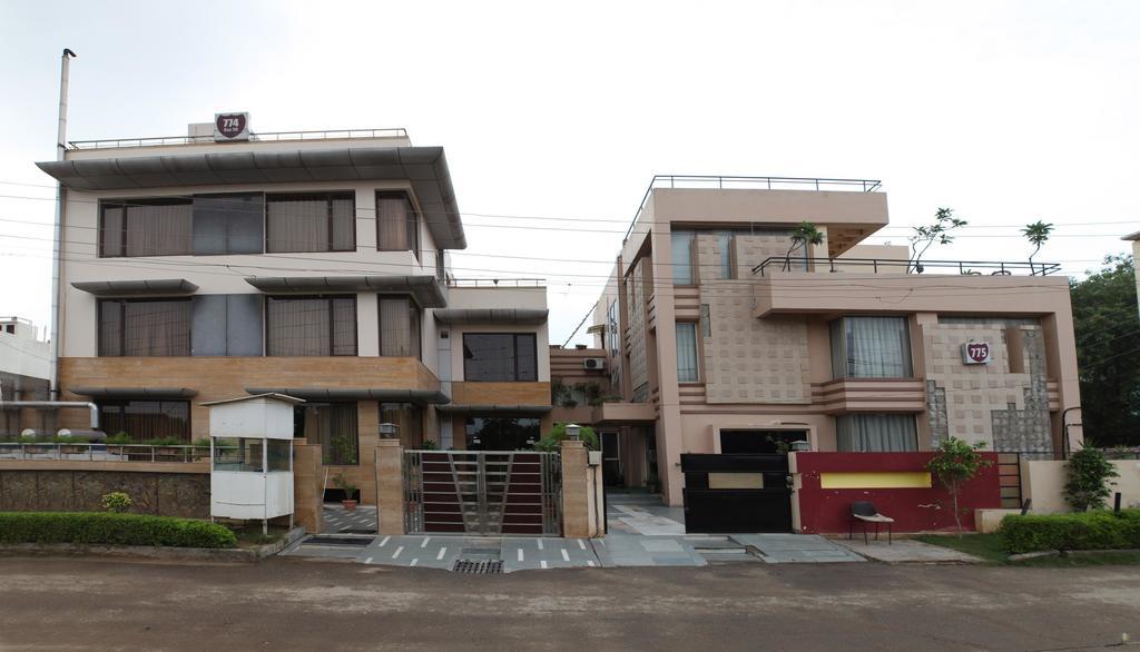 Oyo 17257 Sunset Residency 3*