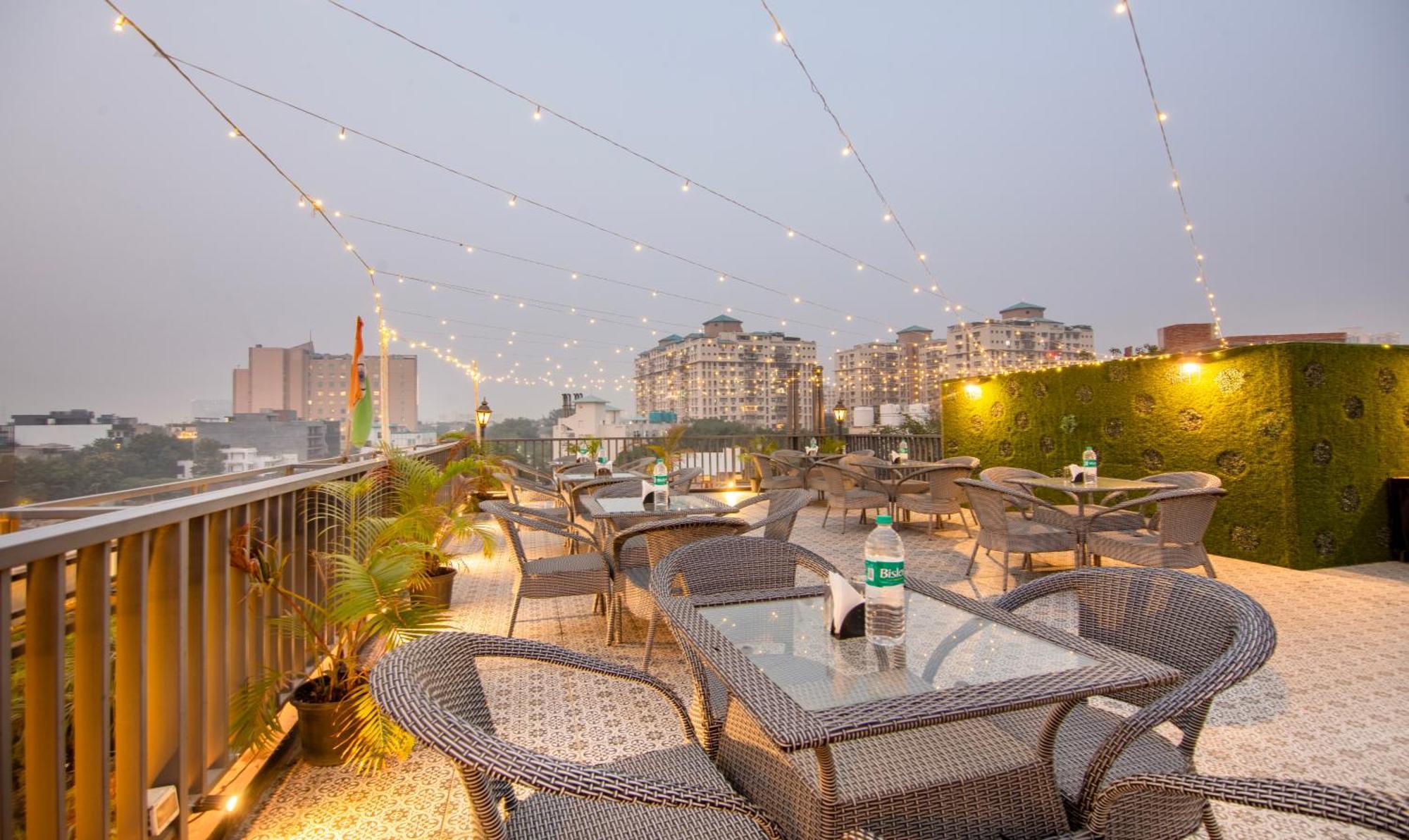 Townhouse Sushant Lok Phase 1 Formerly Hotel Neven 3*