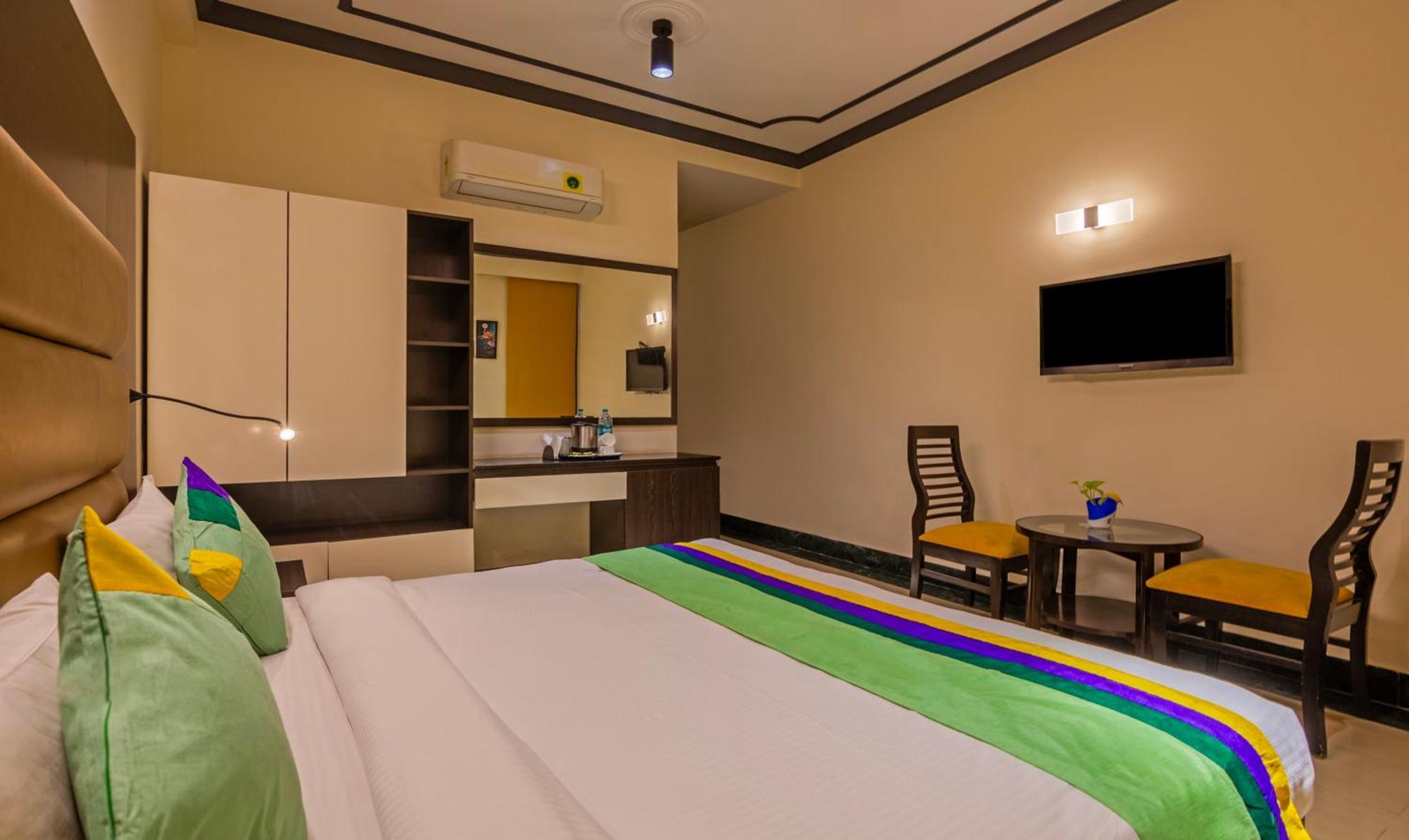 Townhouse Sushant Lok Phase 1 Formerly Hotel Neven Hotel 3*