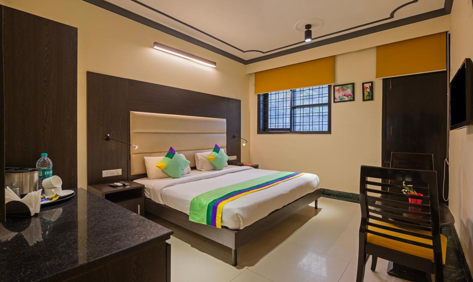 Townhouse Sushant Lok Phase 1 Formerly Hotel Neven 3* Gurgaon
