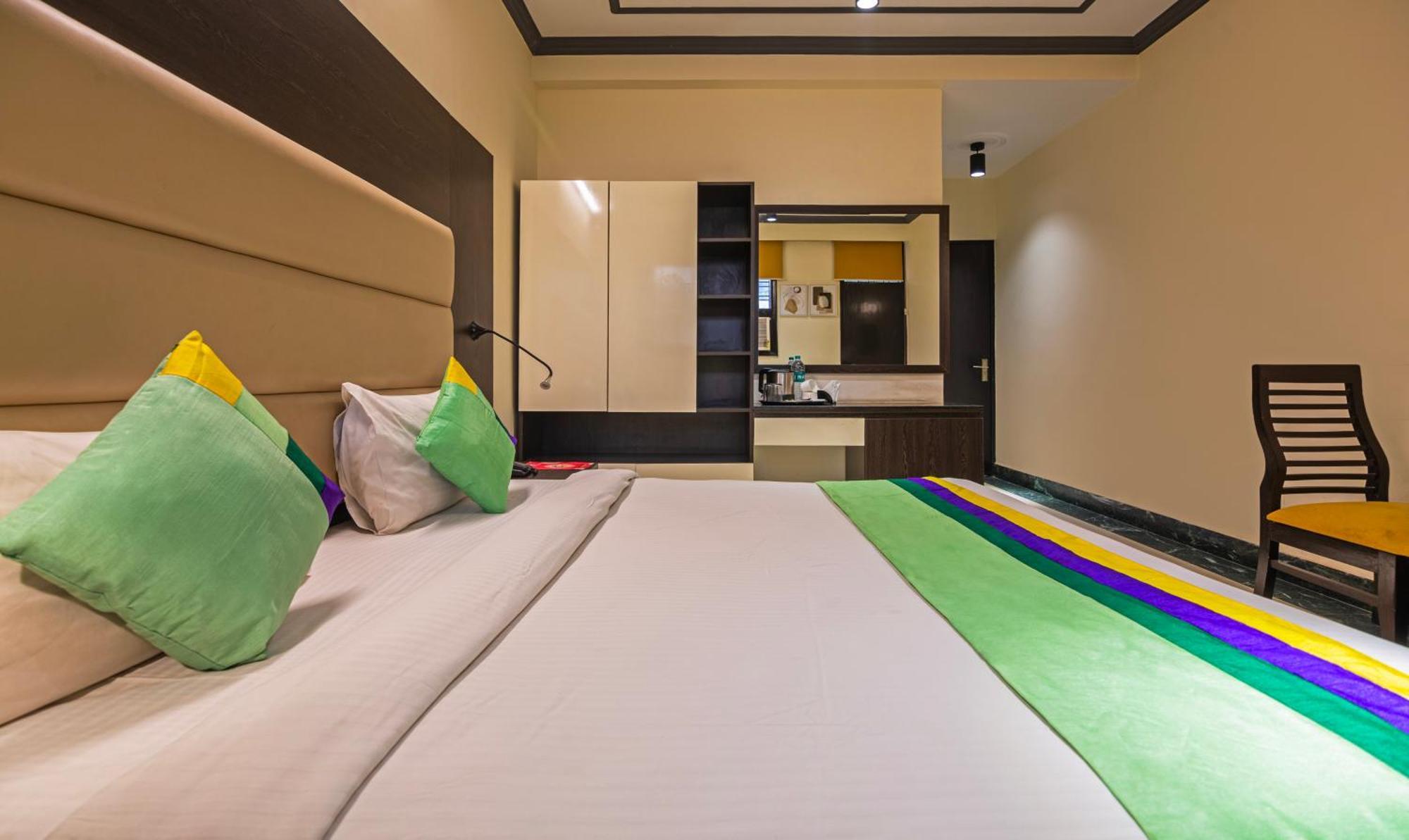 Townhouse Sushant Lok Phase 1 Formerly Hotel Neven 3*