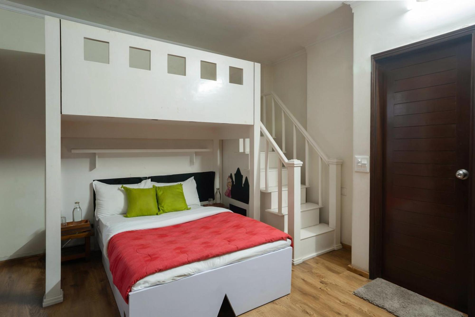 Luxurious 4 Bhk With Mini Movie Theatre In * Gurgaon