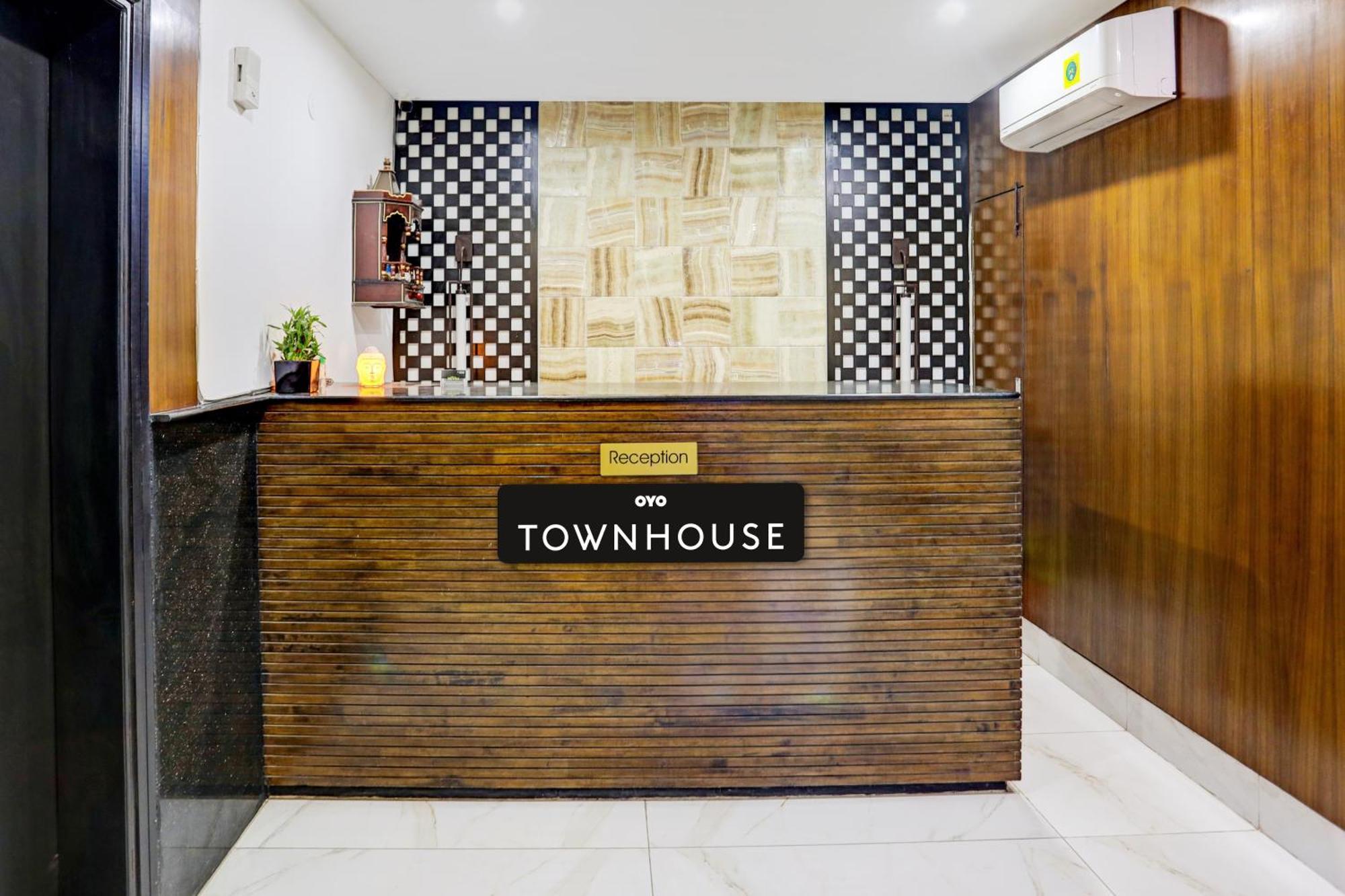 Townhouse 1184 N Huda Center 3*