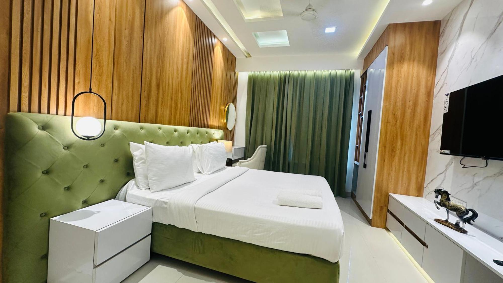 Elite Millennium - Near Huda Centre 3* Gurgaon