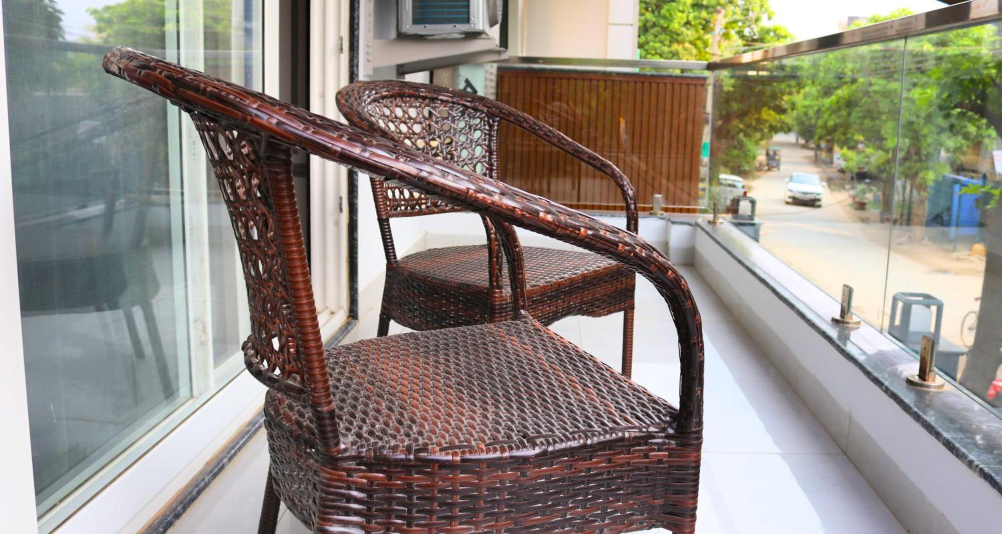 Ava And Corporate Golf Course Road, 3*