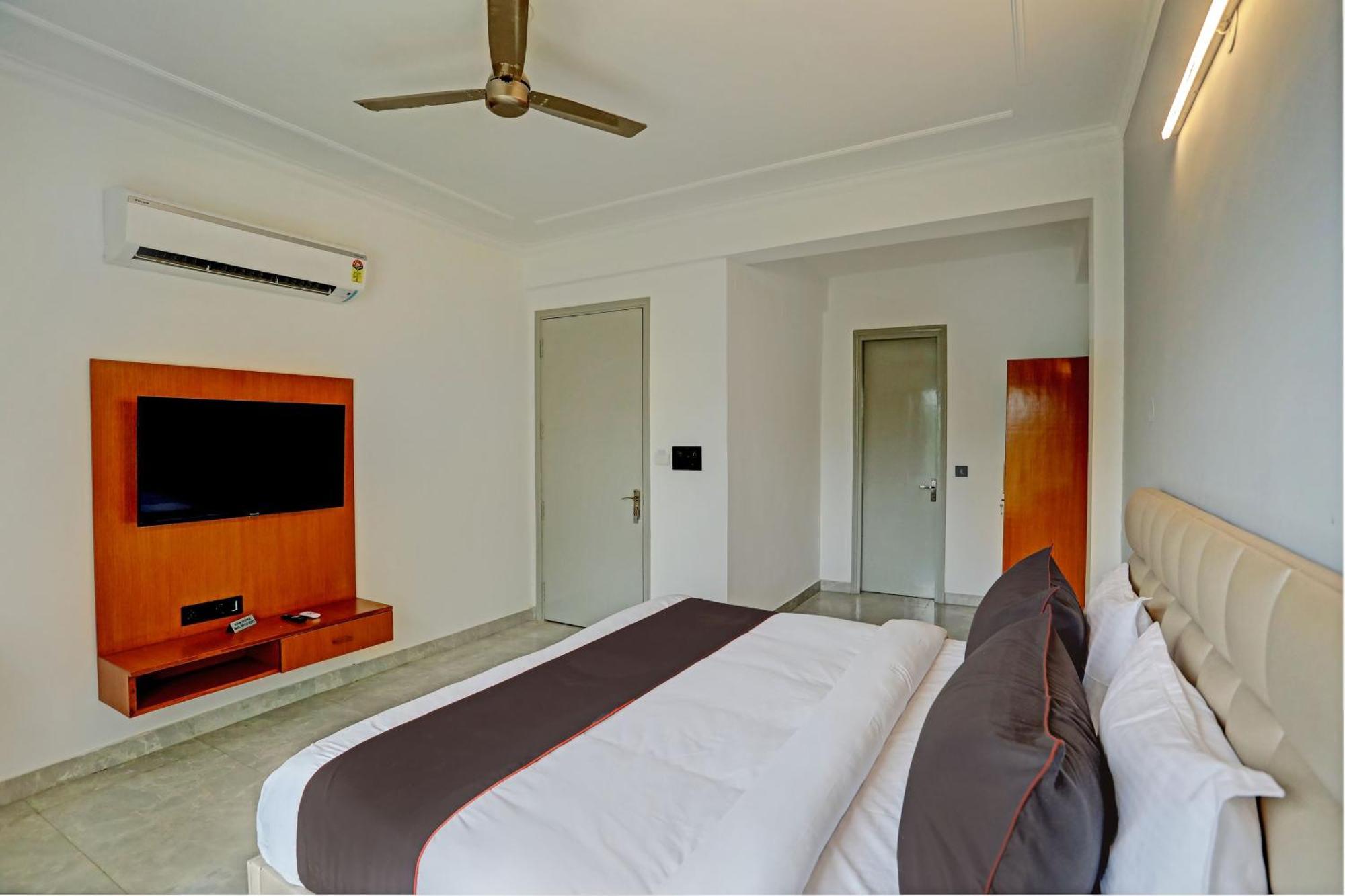 Collection O Rose Gold Hotel 3*