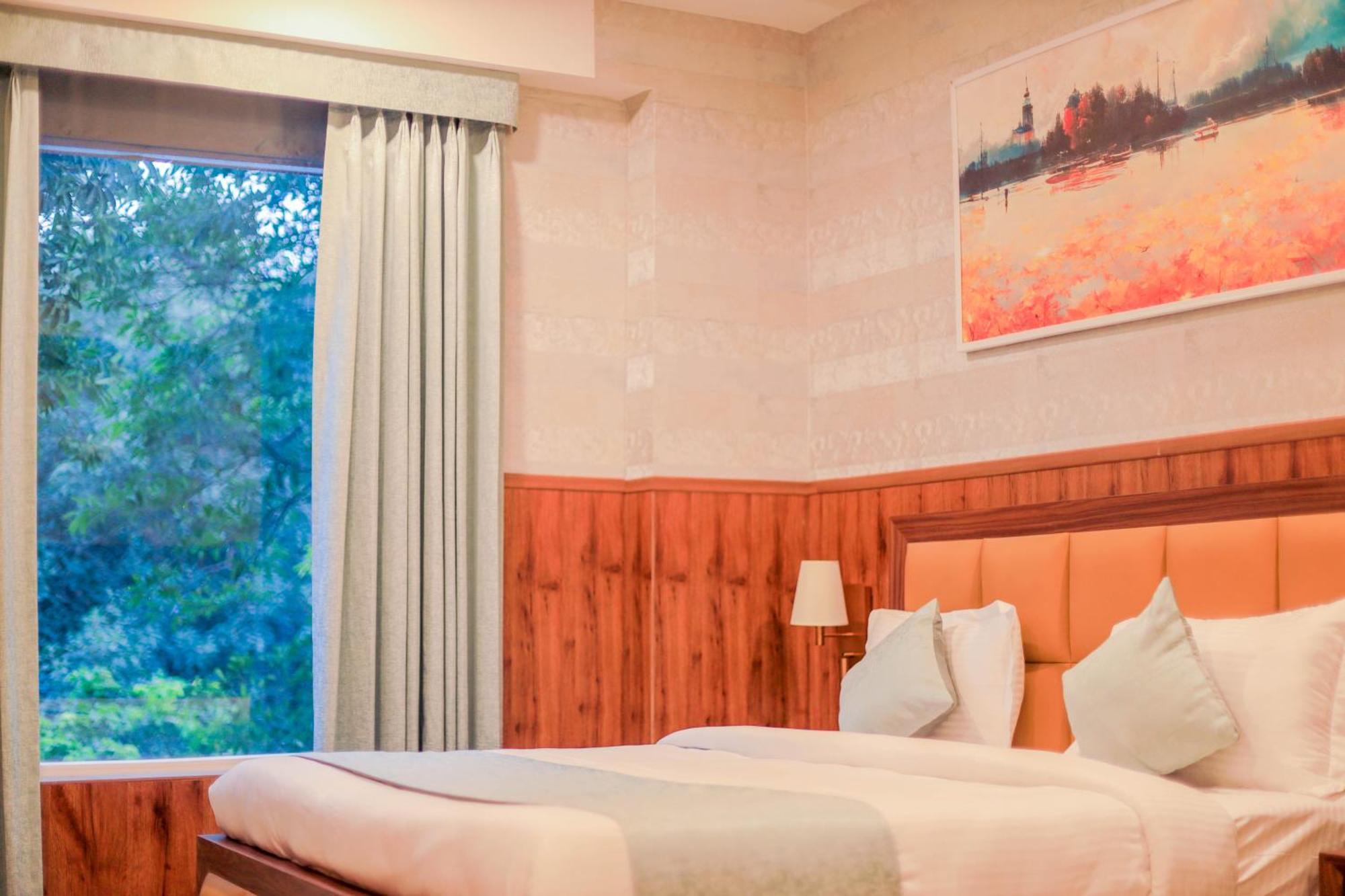 Hotel Clay Hotel, Sohna Road, Sector 49, Gurugram *