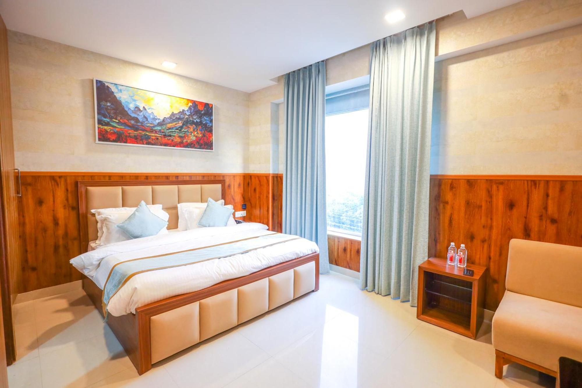 Clay Hotel, Sohna Road, Sector 49, Gurugram *