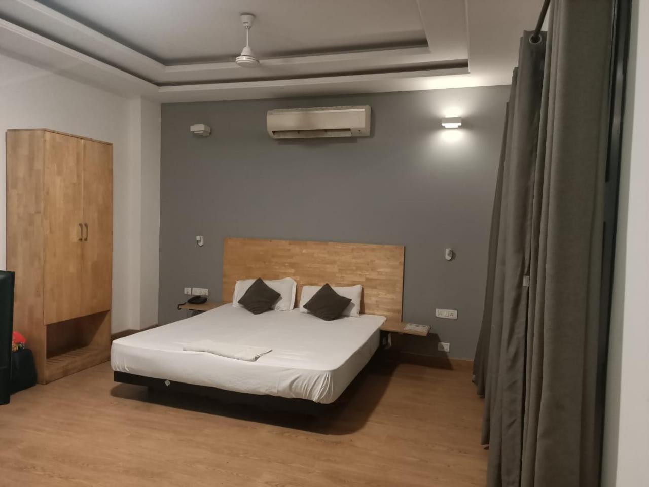 Stayplace 121 Gurgaon
