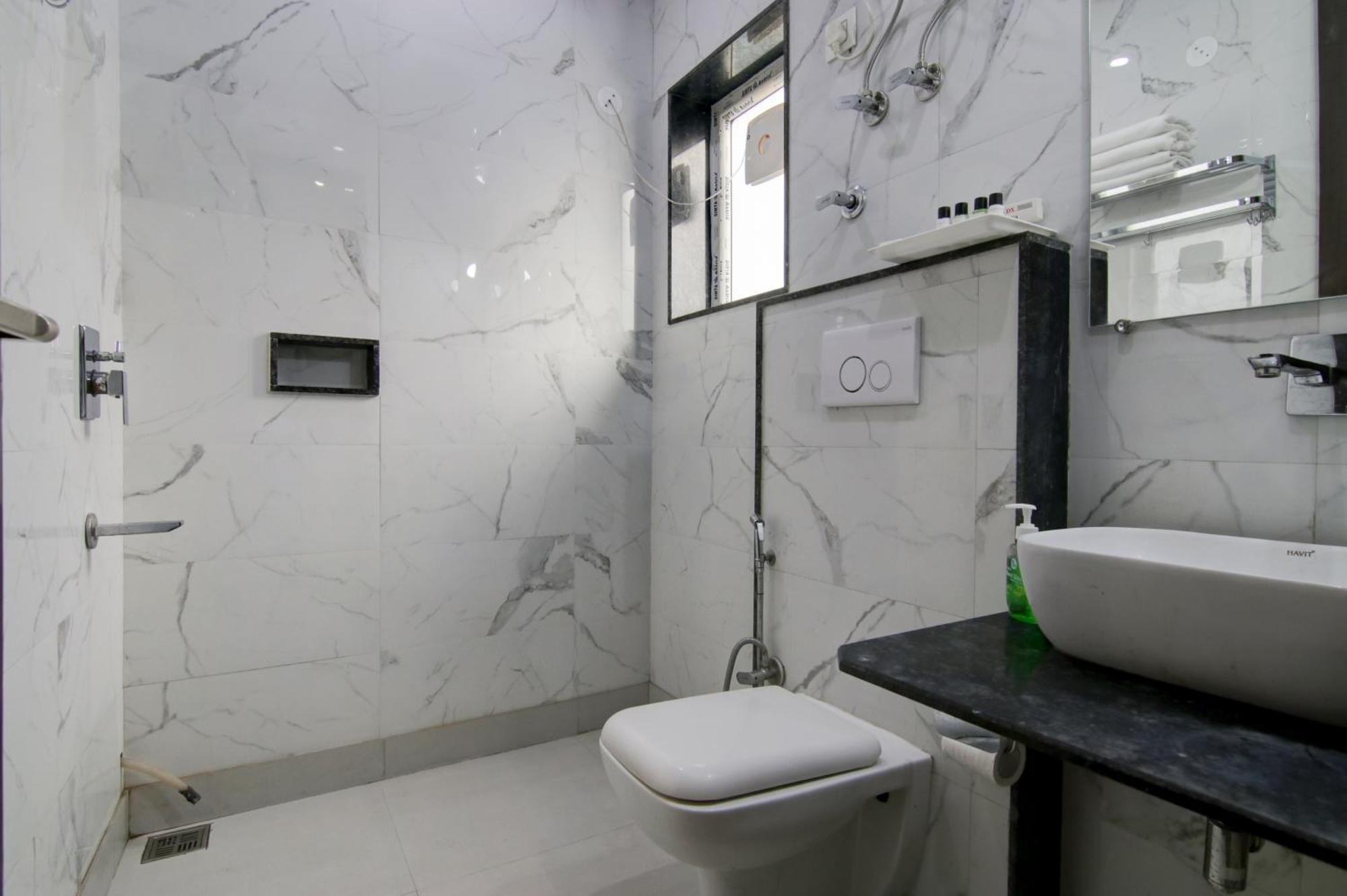 Hotel Good Will Residency - Cyber