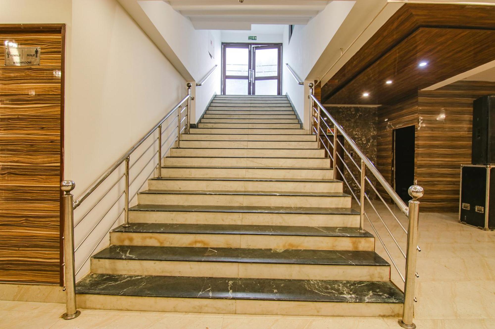 Fabhotel Prime The Rivlet Mg Road Hotel 3*