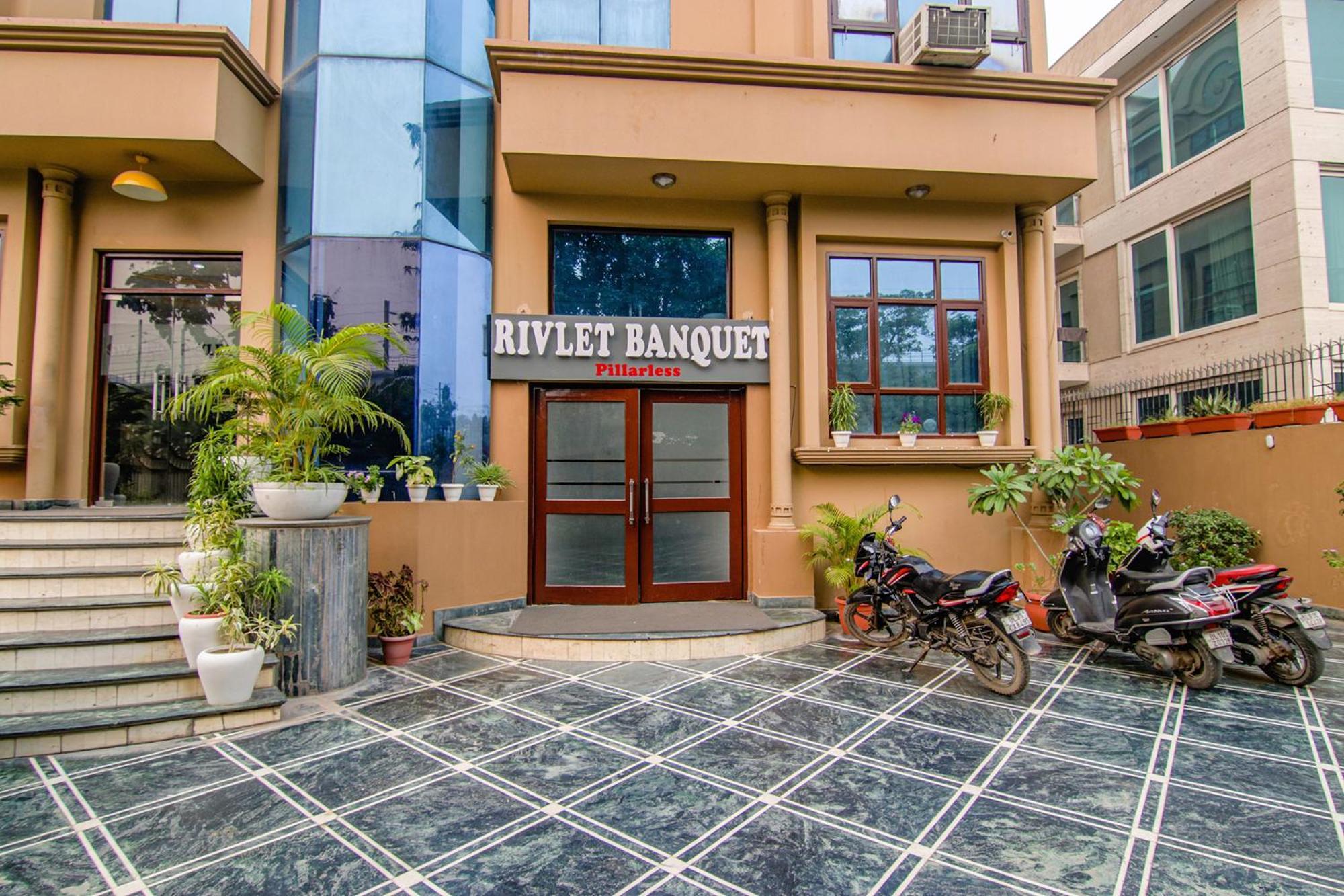 Fabhotel Prime The Rivlet Mg Road 3*