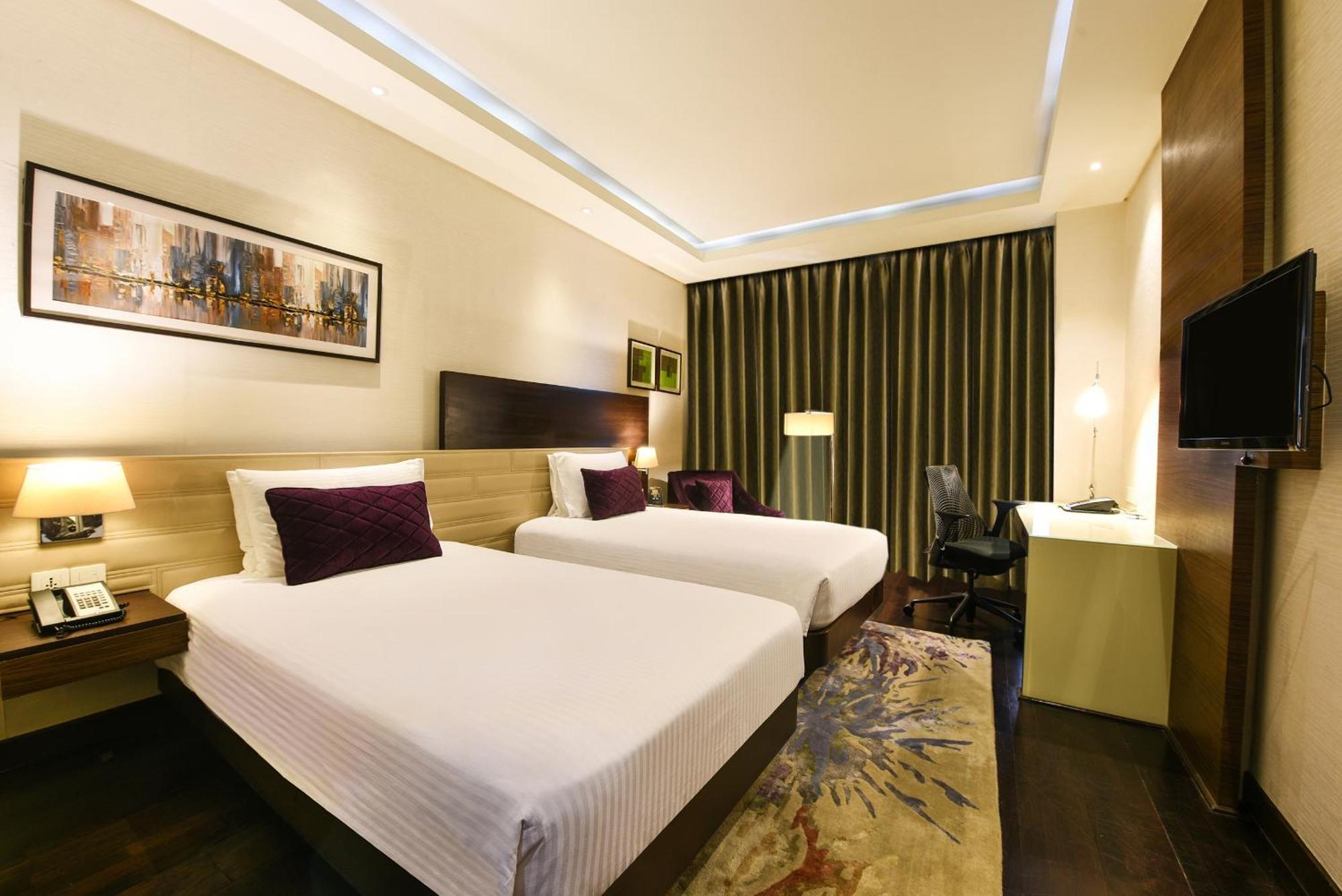 Doubletree By Hilton Gurugram Baani Square