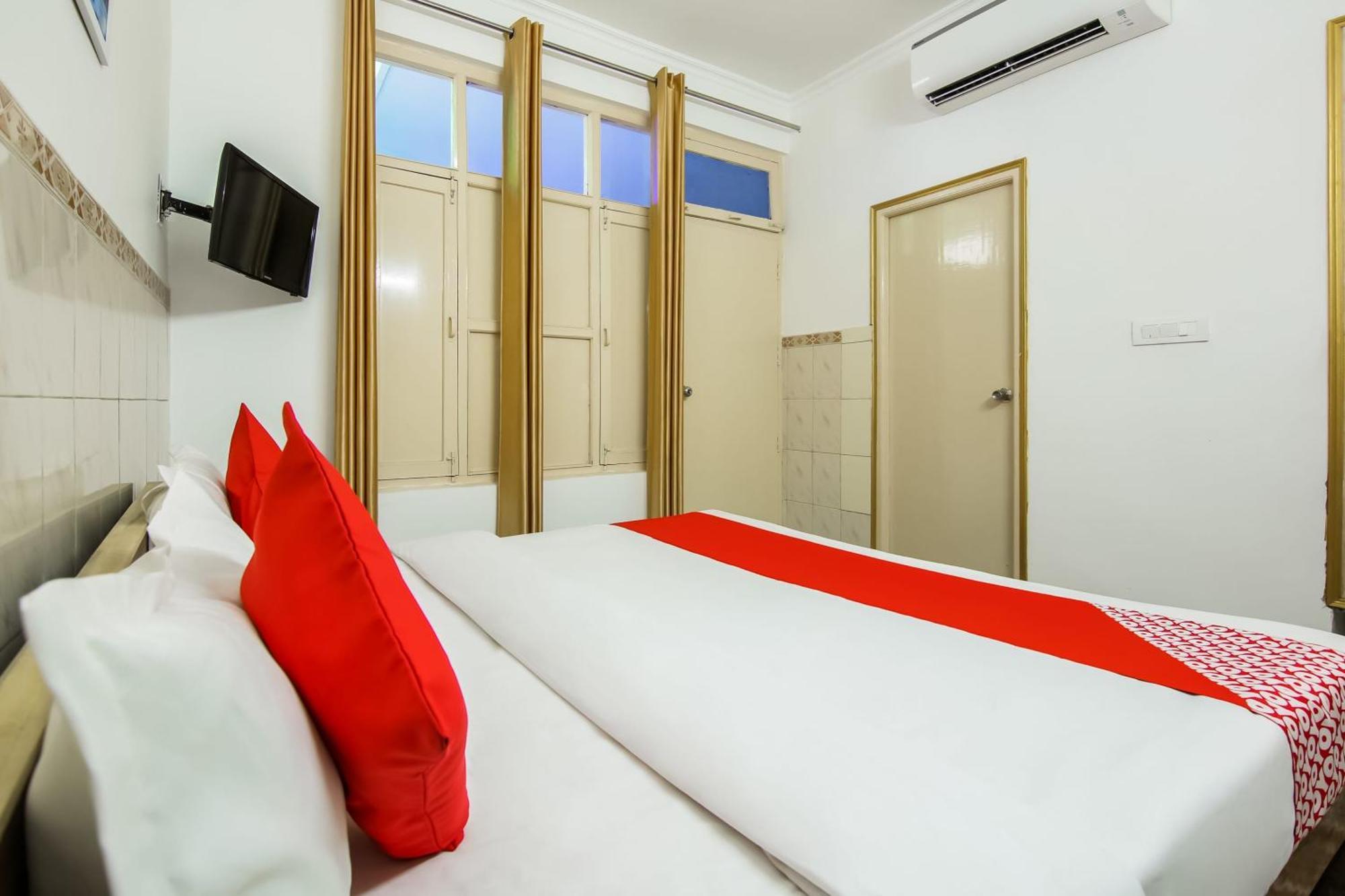 Sapna Hotel 3*