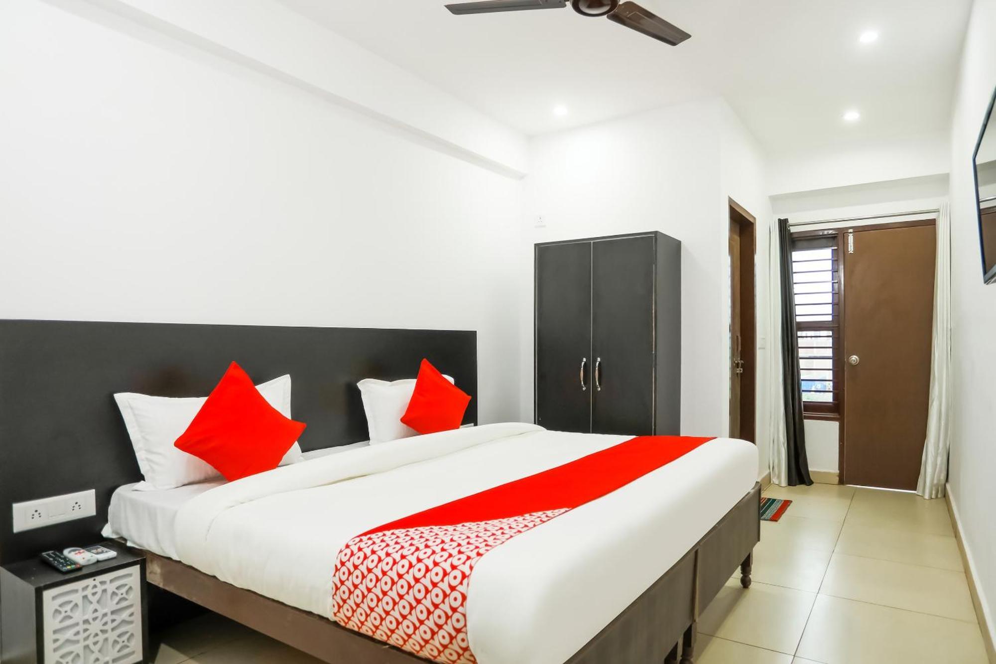 Hotel O Coco Tree Gurgaon