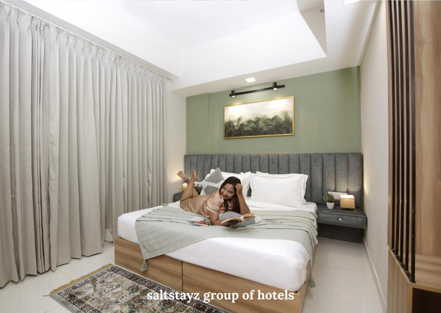 Saltstayz Luxe Executive Studio Apartment- Golf Course Extension Road *
